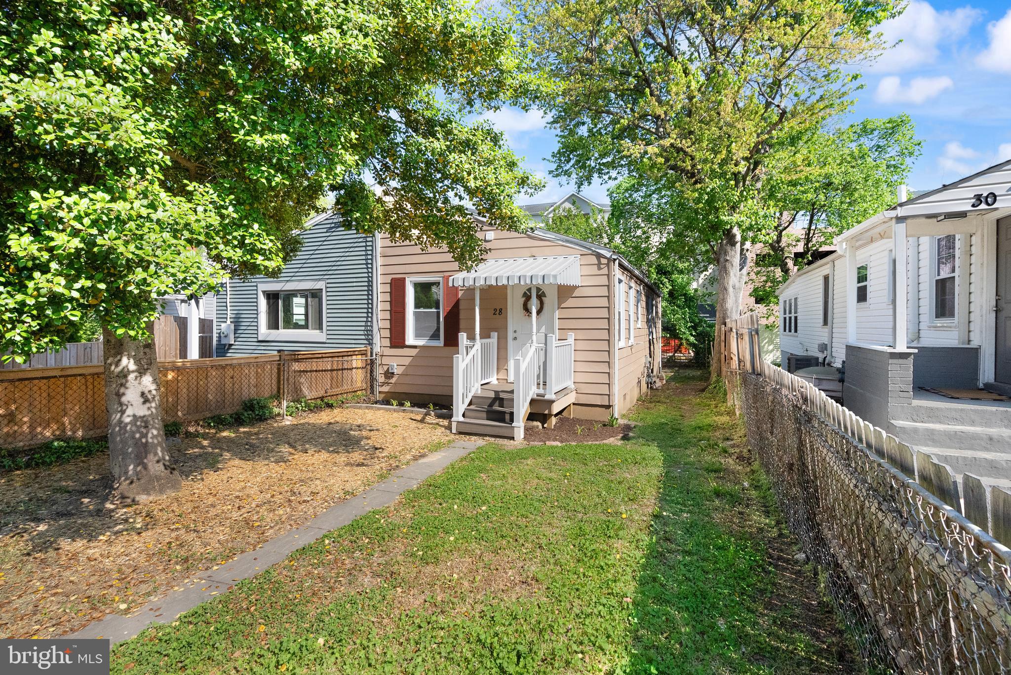 28 E REED AVENUE