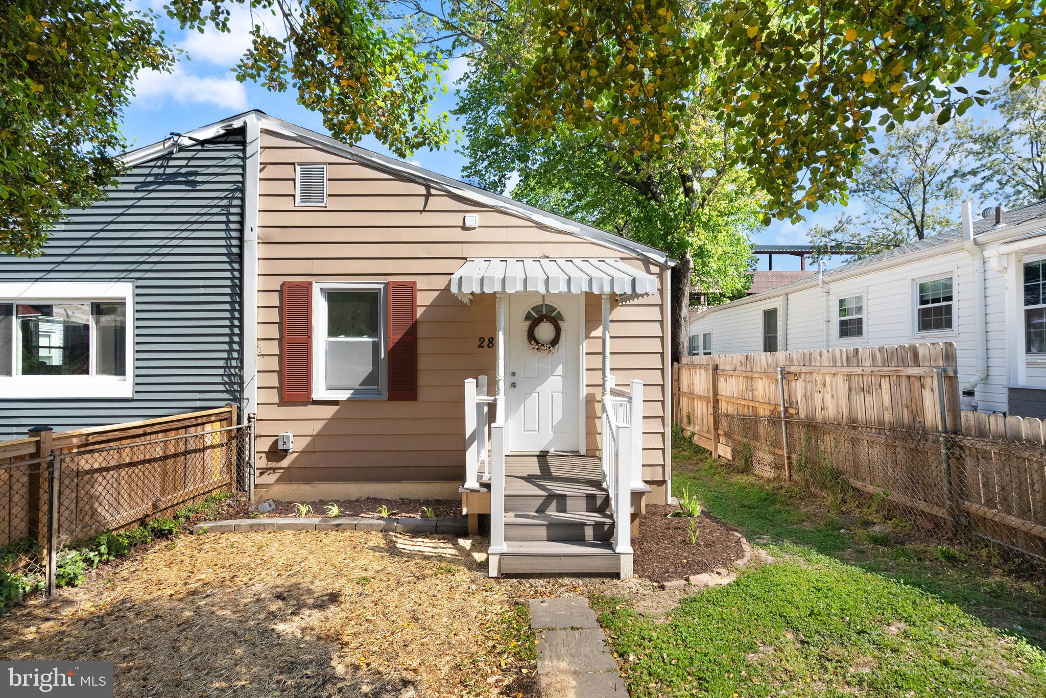 28 E REED AVENUE