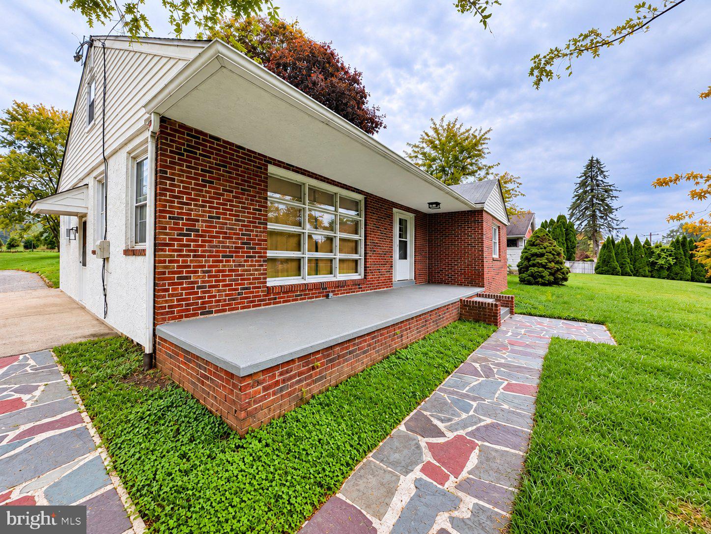 506 S NEW MIDDLETOWN ROAD
