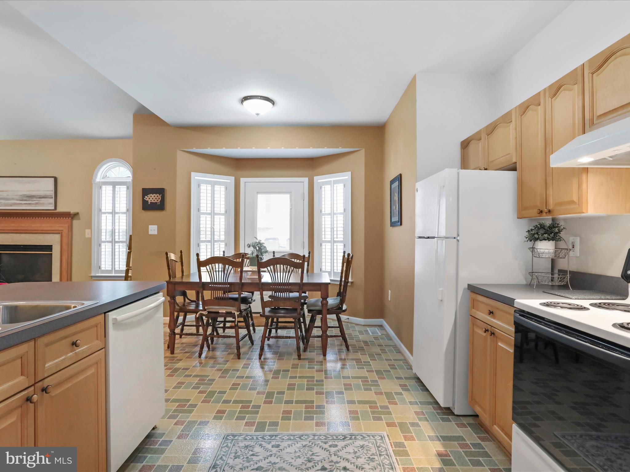 LOCUST HILL - Residential