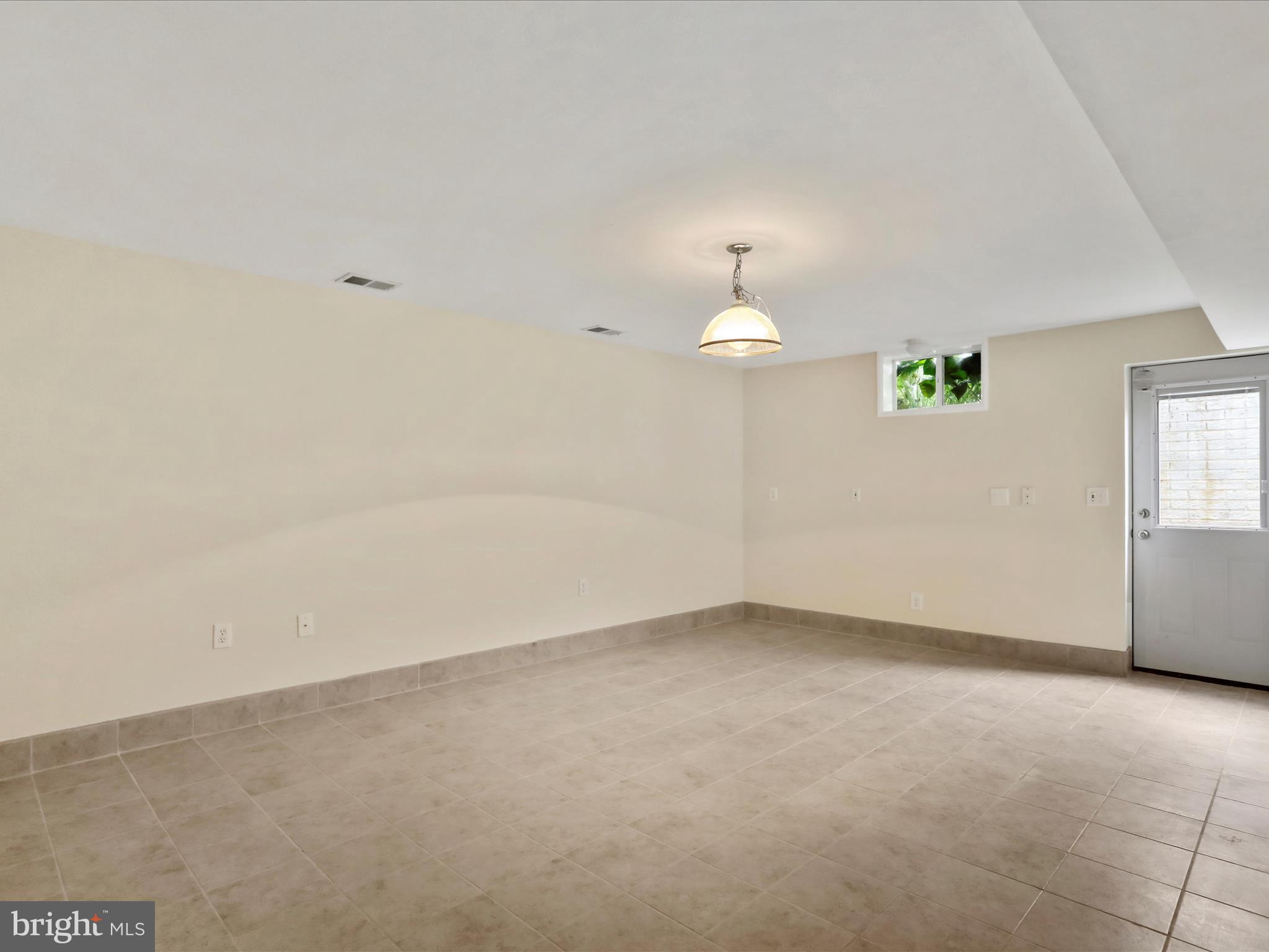 LOCUST HILL - Residential