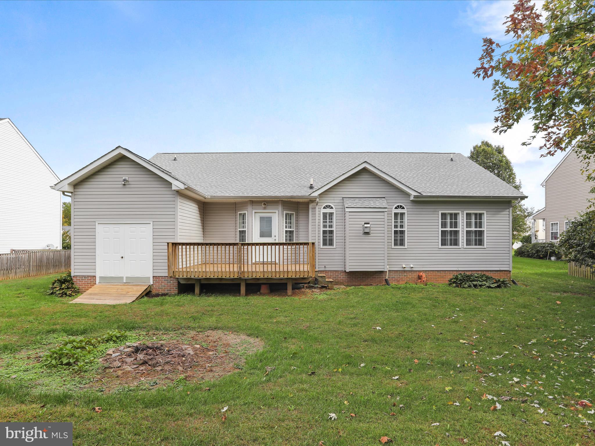 LOCUST HILL - Residential