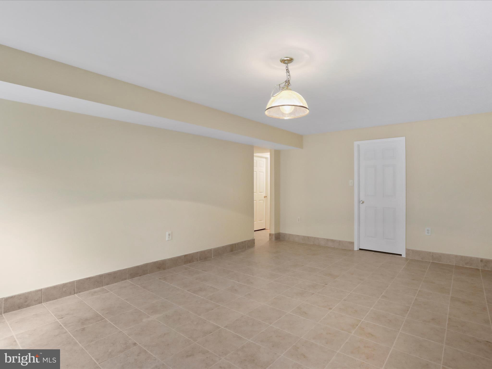 LOCUST HILL - Residential