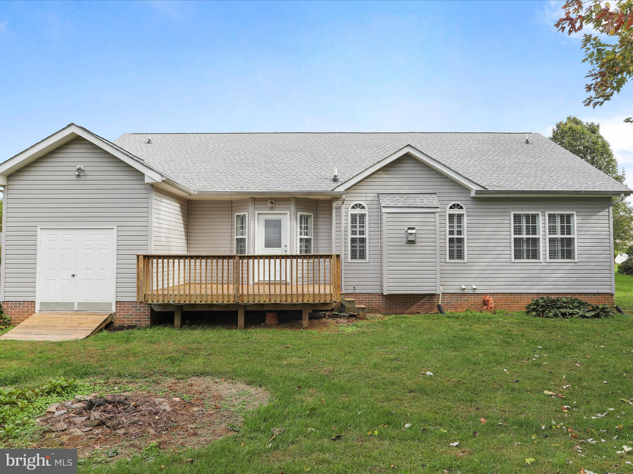 LOCUST HILL - Residential