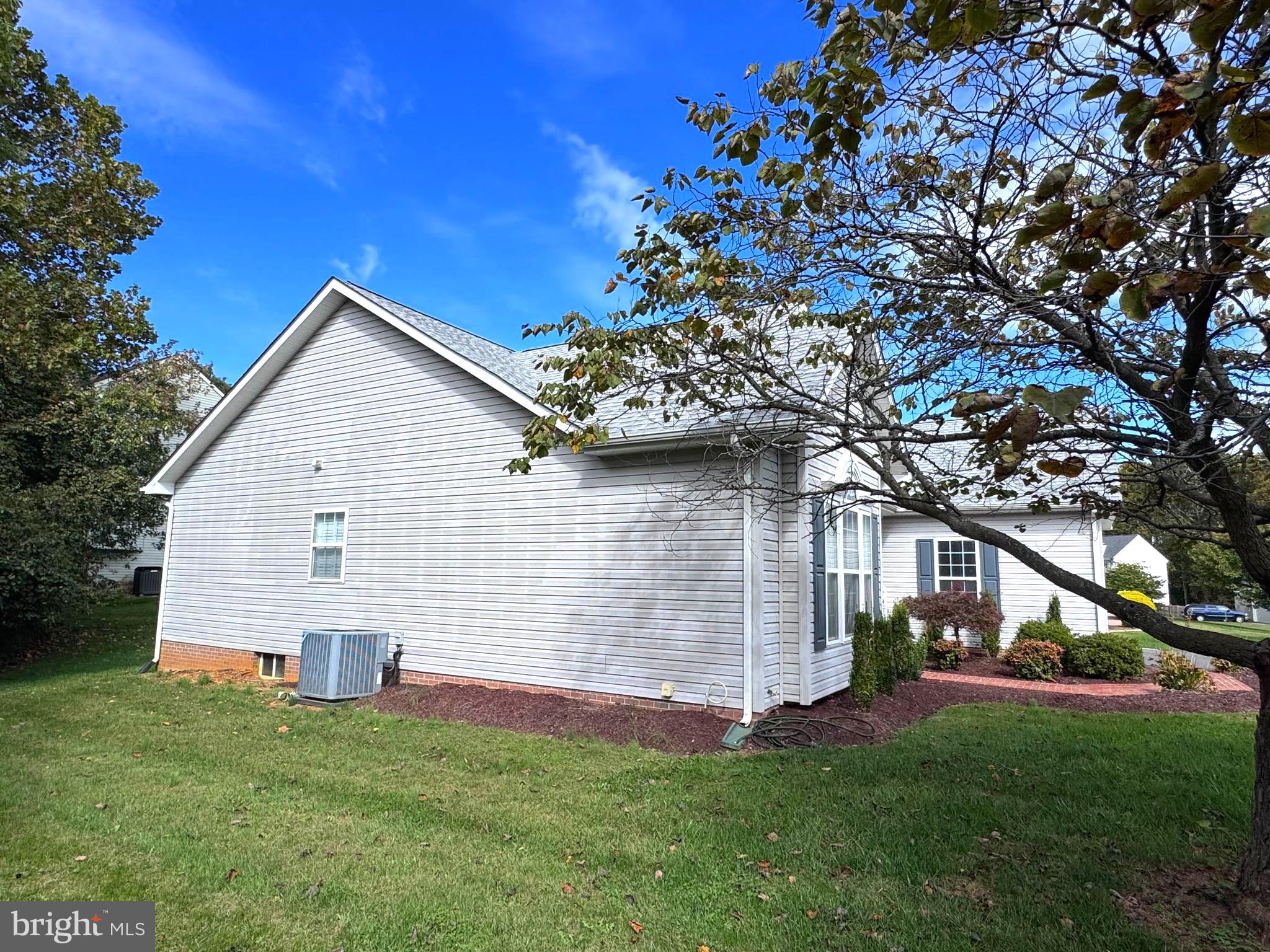 LOCUST HILL - Residential