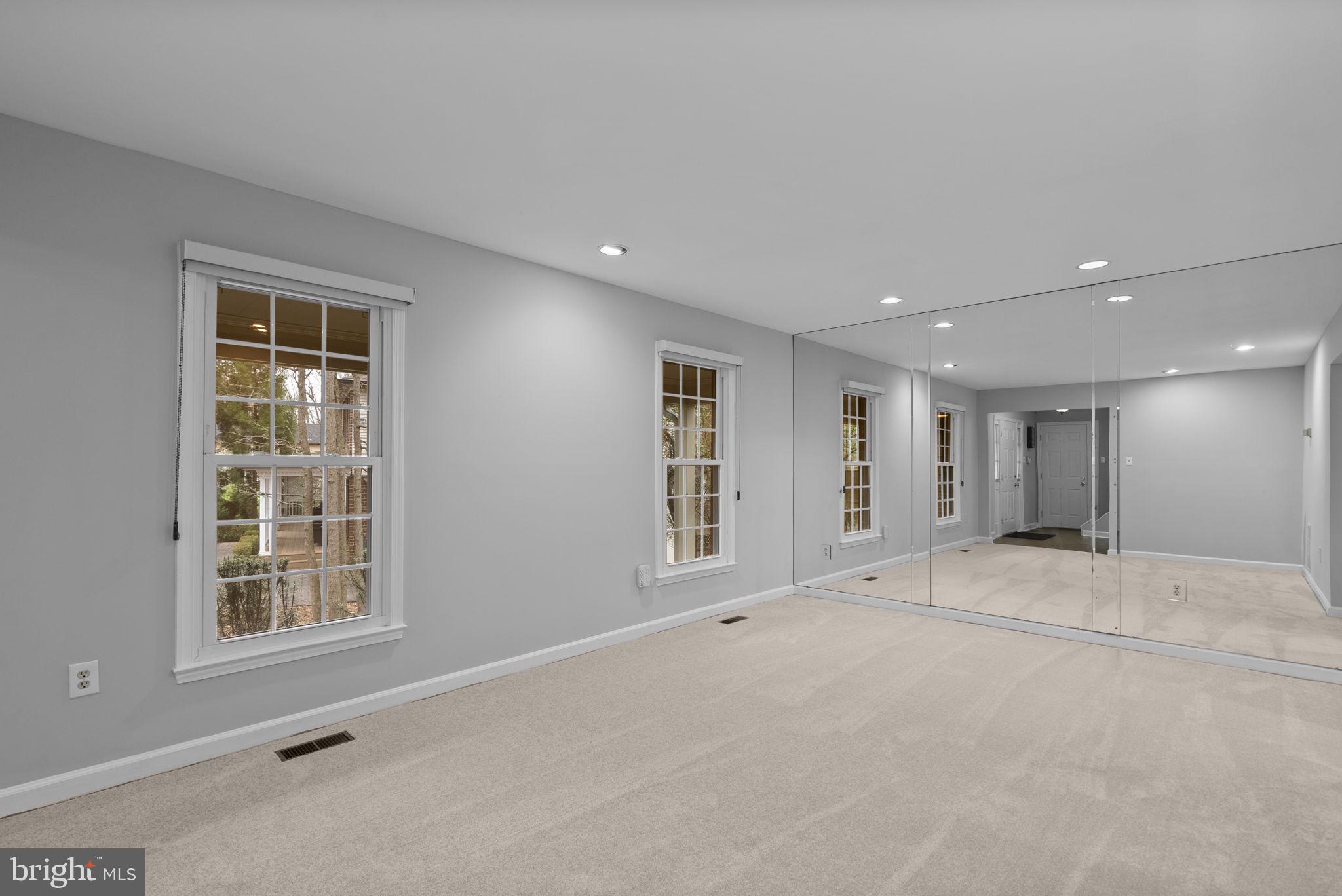 FALLSWOOD - Residential