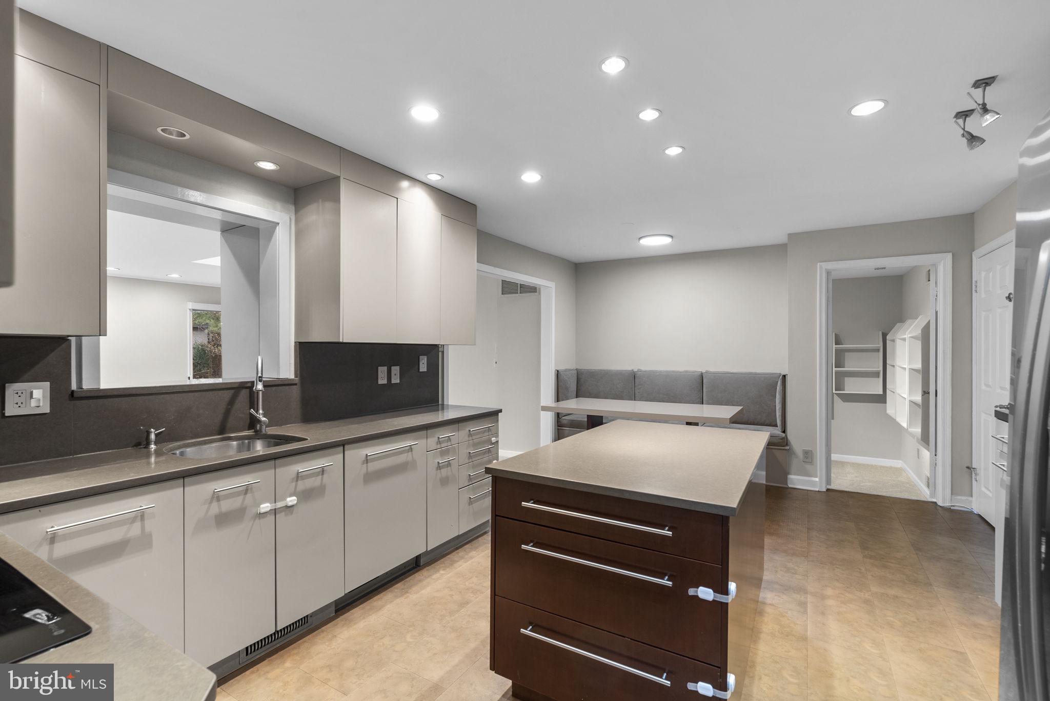 FALLSWOOD - Residential