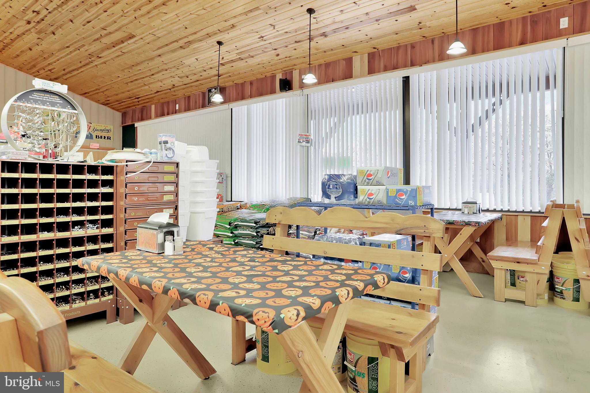 SPERRYS RUN - Commercial Sale