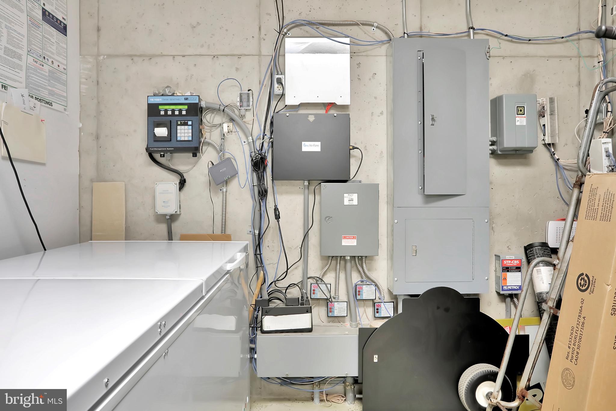 SPERRYS RUN - Commercial Sale