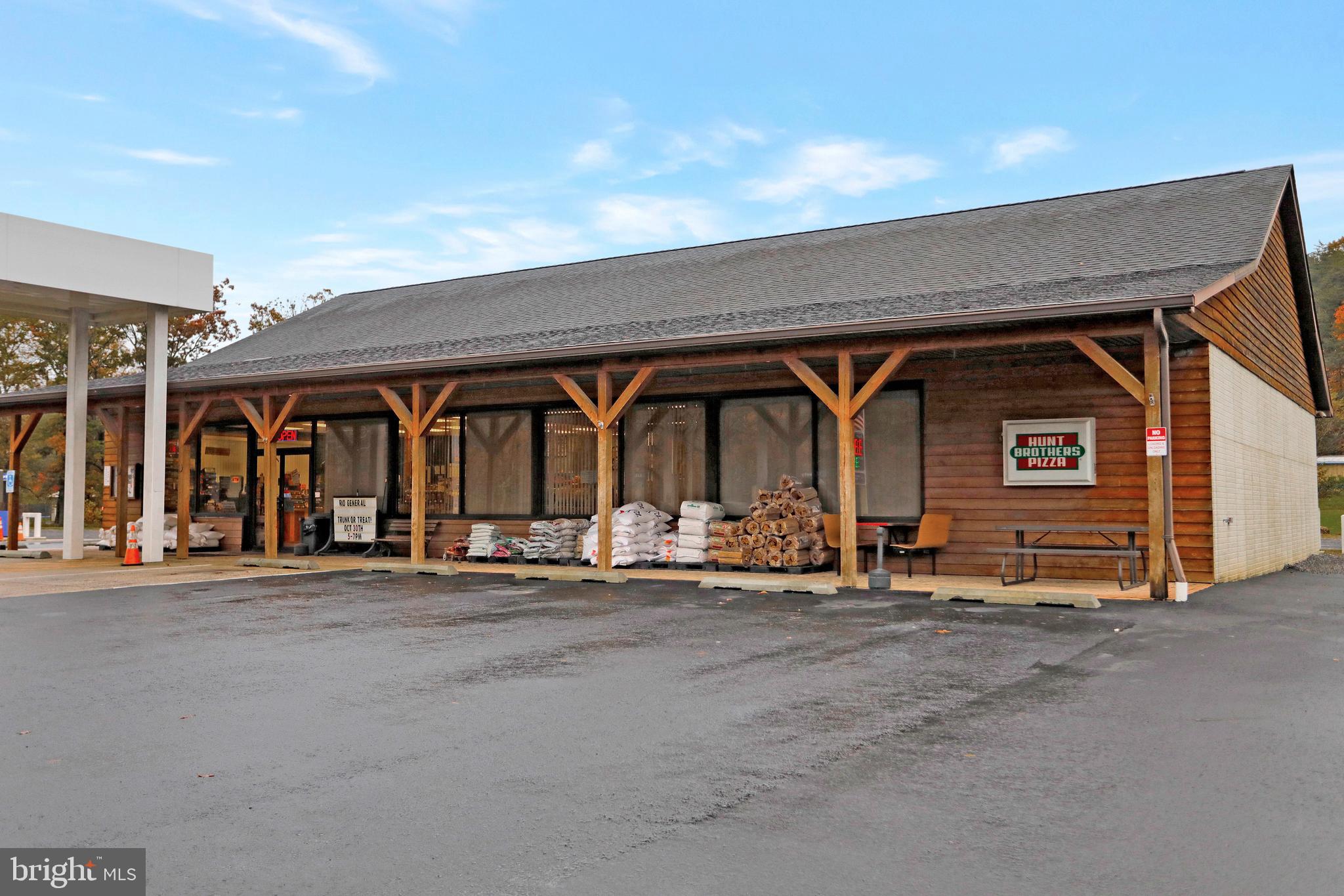 SPERRYS RUN - Commercial Sale