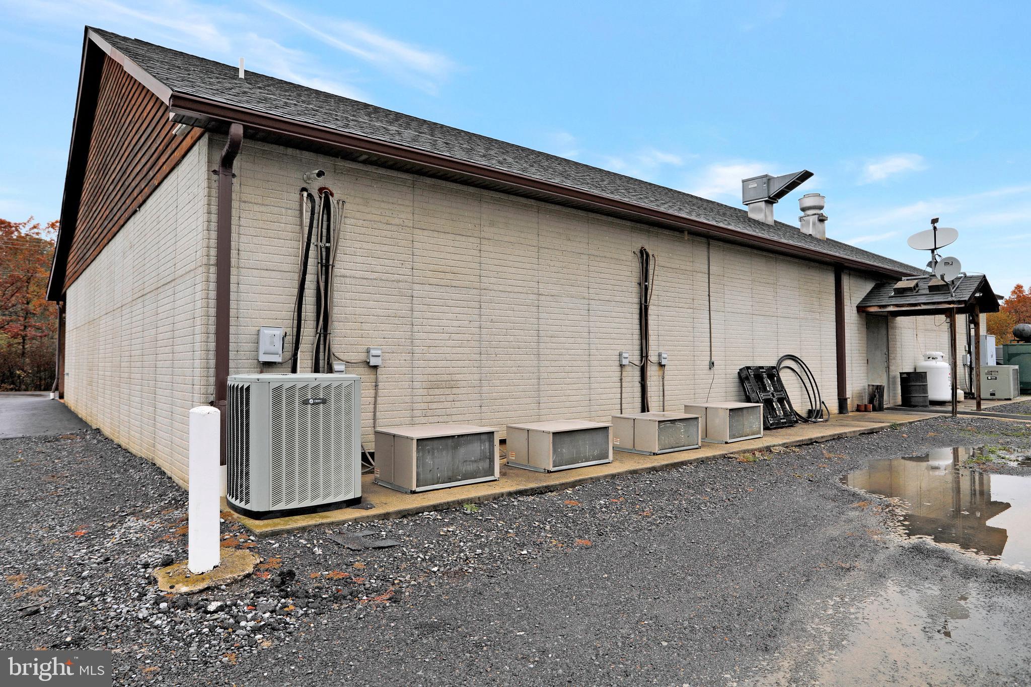 SPERRYS RUN - Commercial Sale