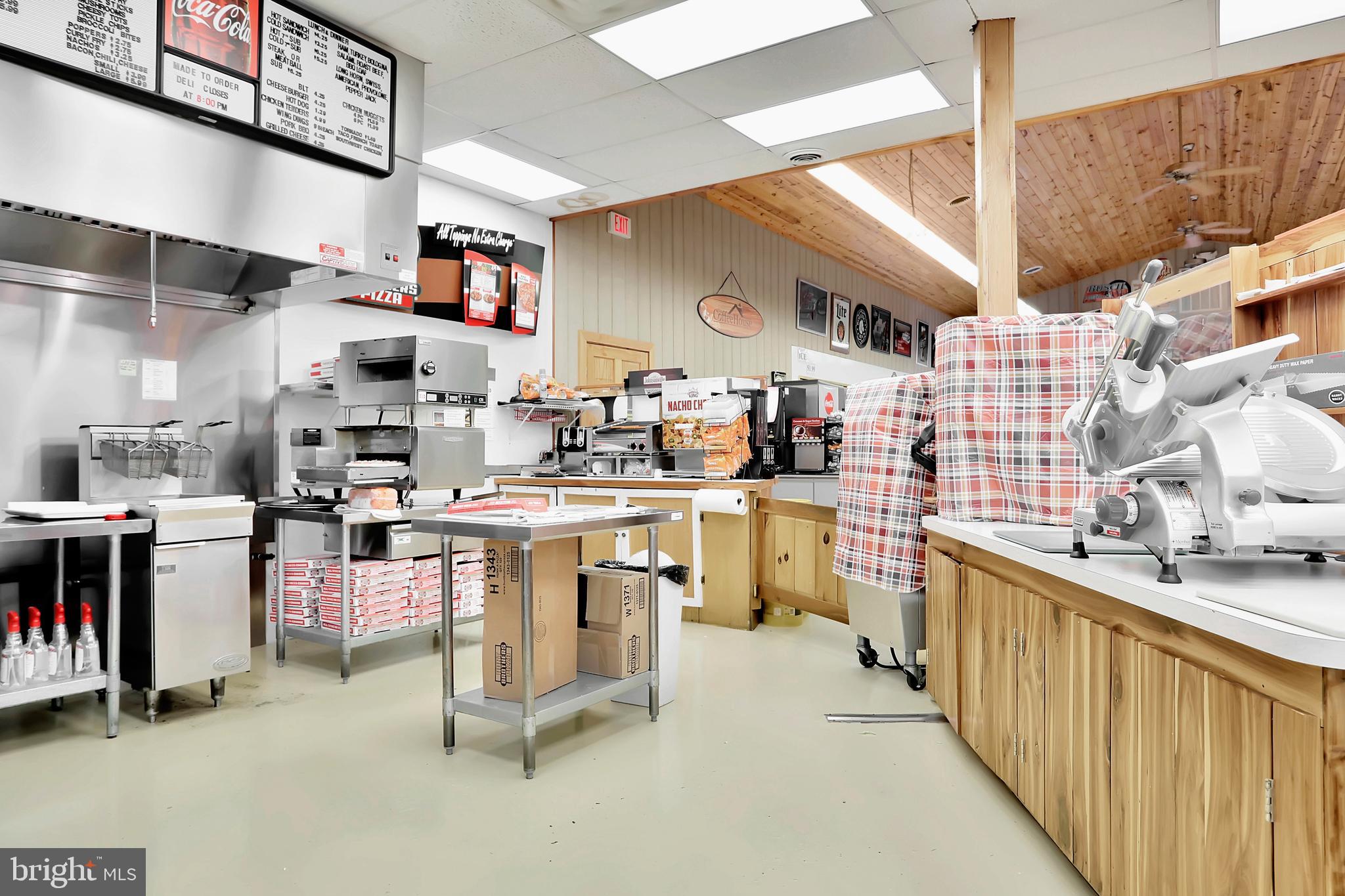 SPERRYS RUN - Commercial Sale