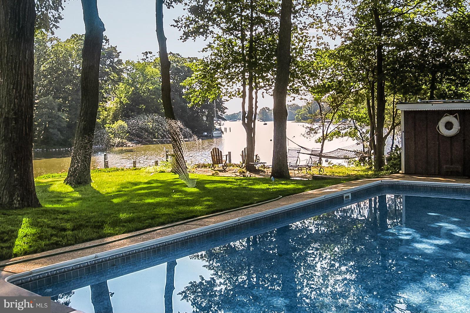 ANNAPOLIS ROADS - Residential