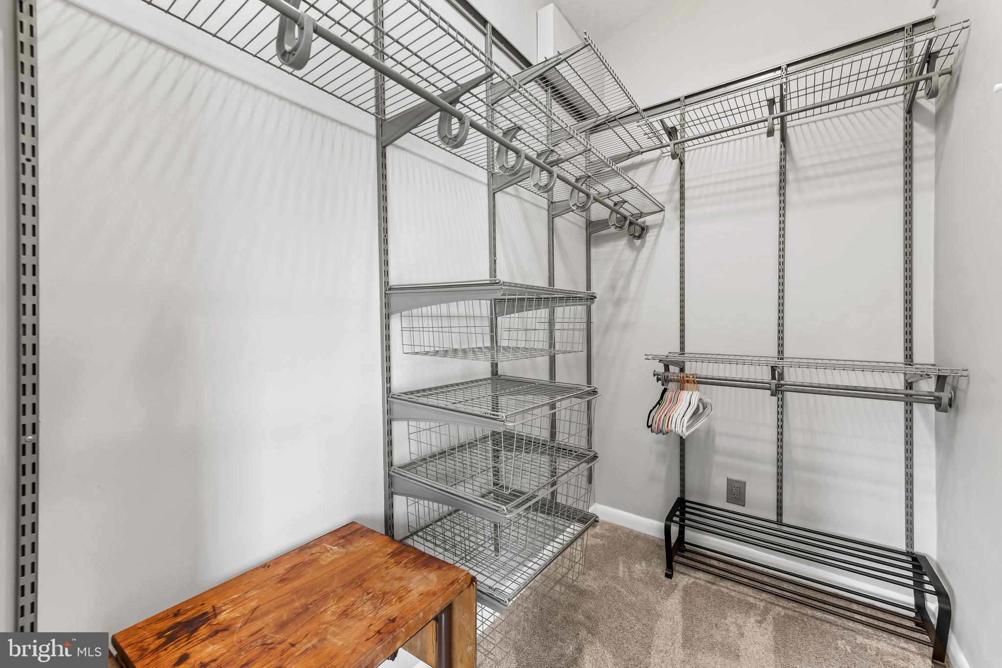 CRESSTON PARK - Residential