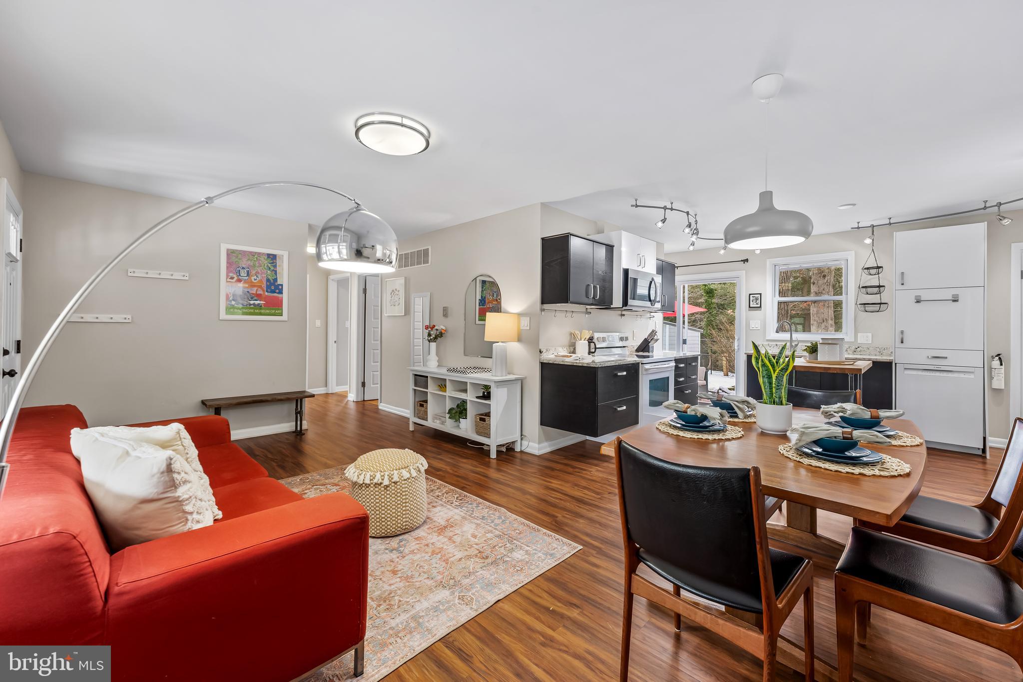 CRESSTON PARK - Residential