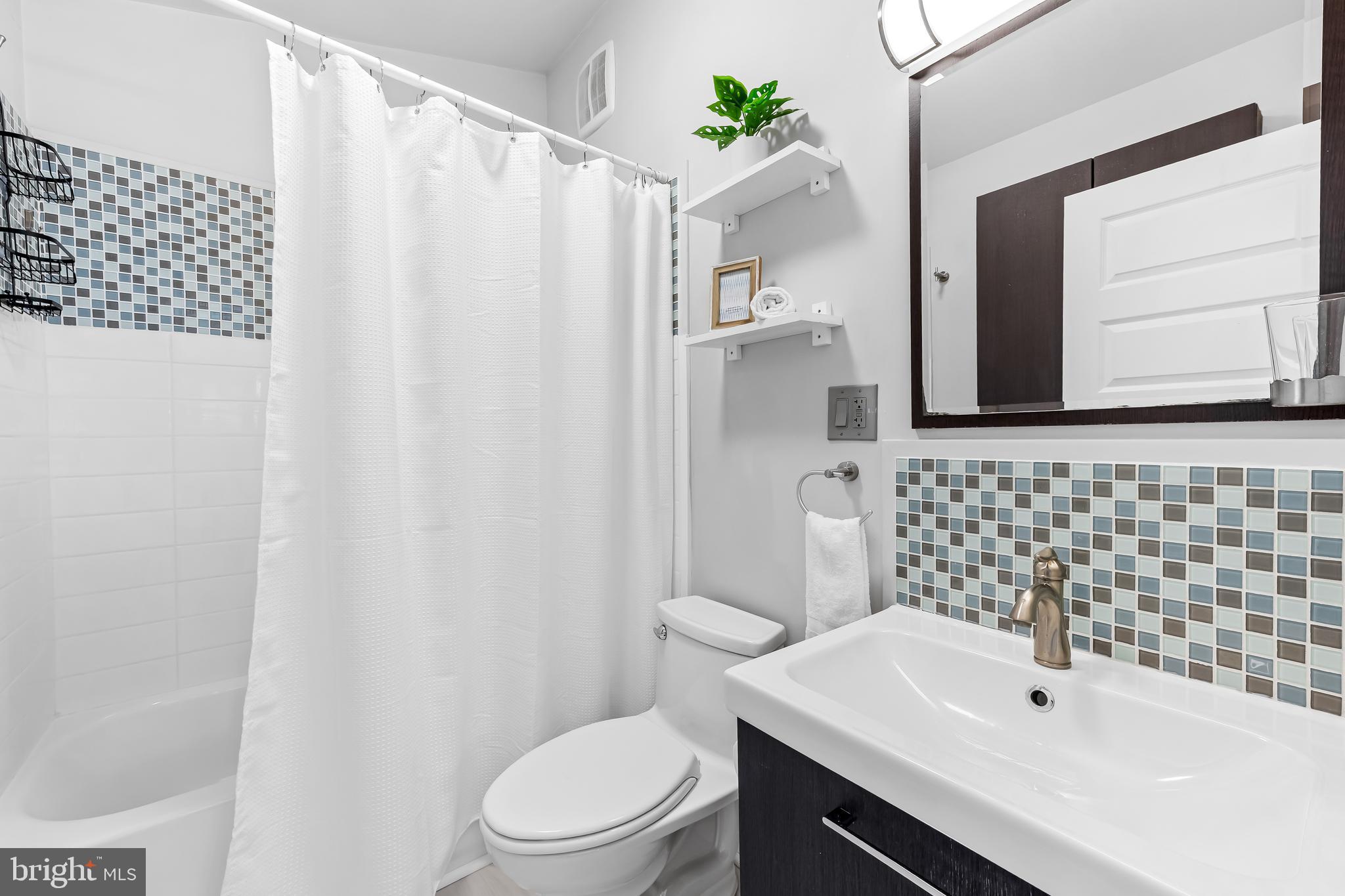 CRESSTON PARK - Residential