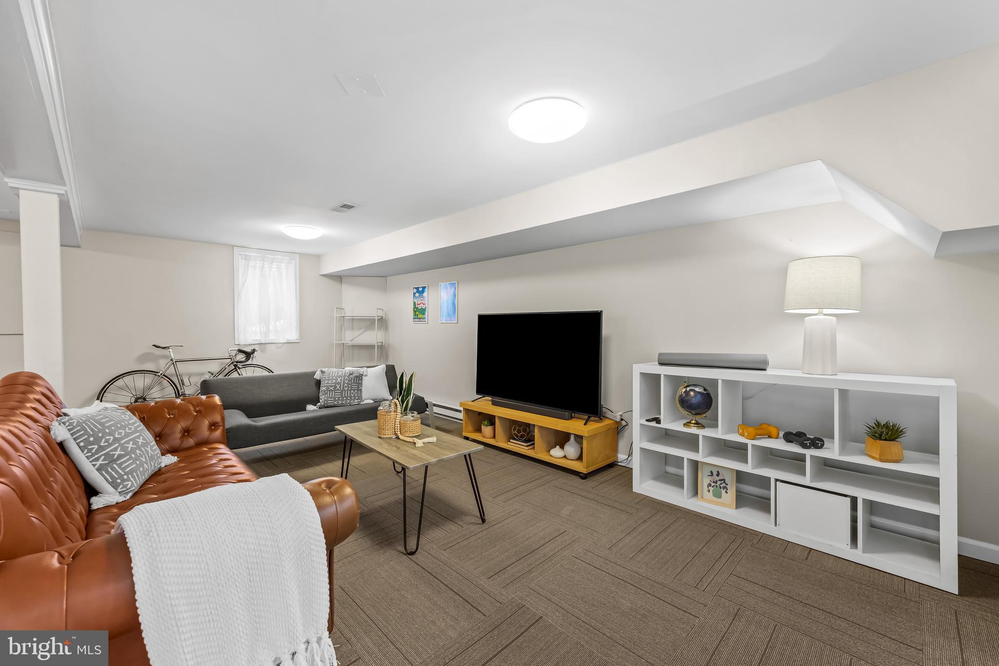 CRESSTON PARK - Residential