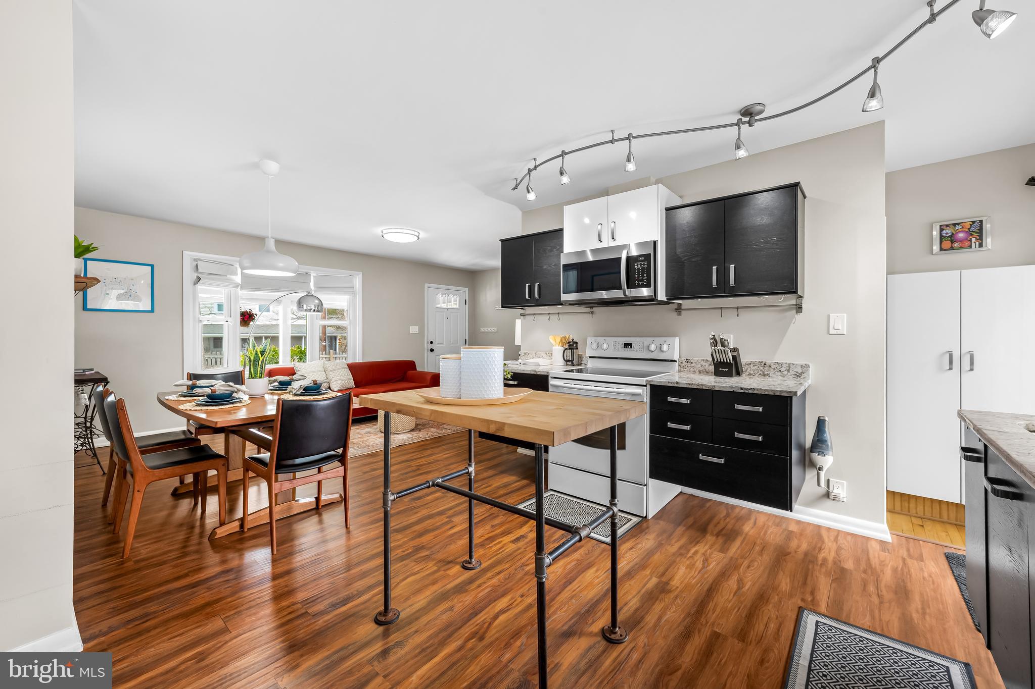 CRESSTON PARK - Residential