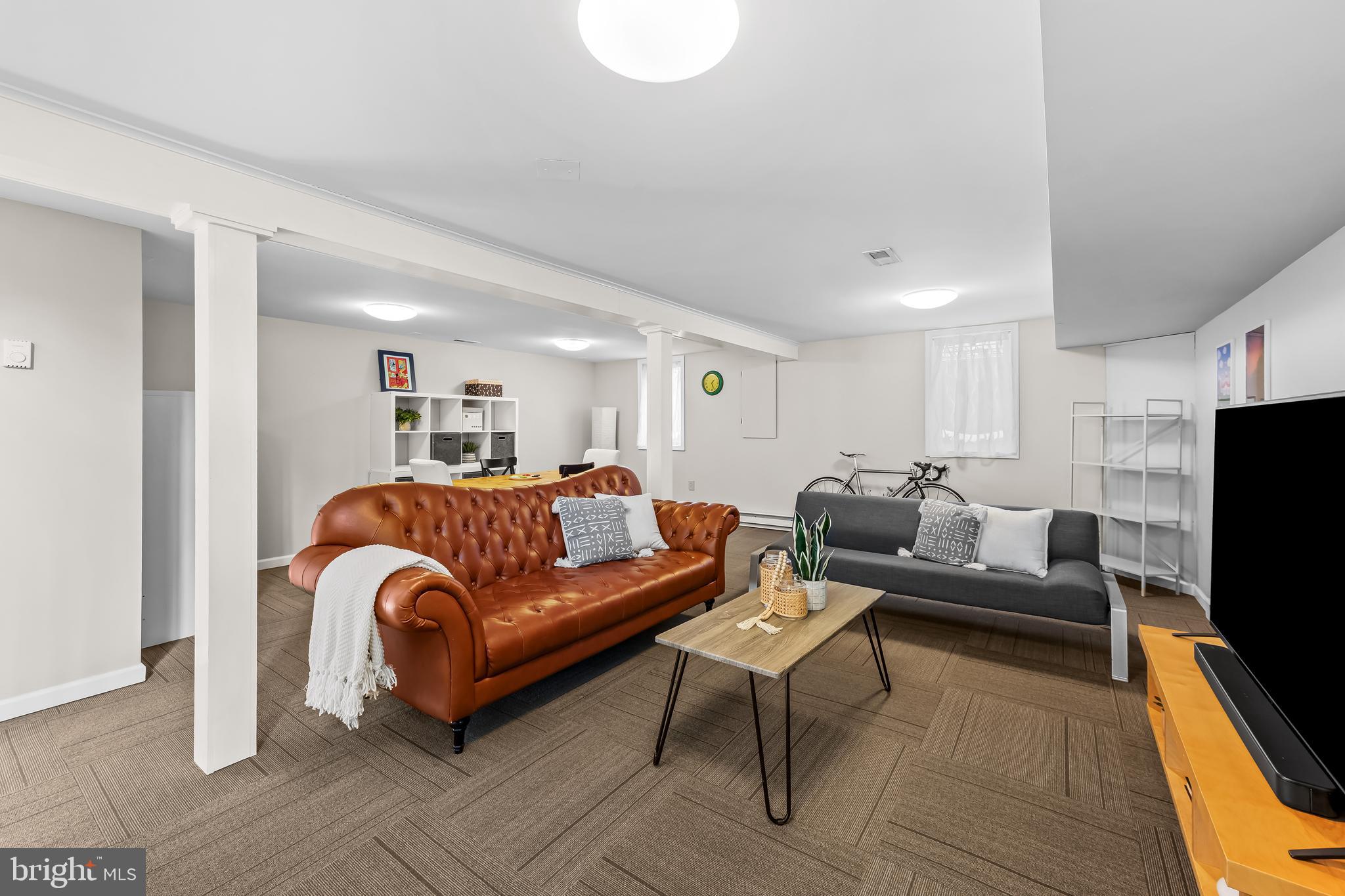 CRESSTON PARK - Residential