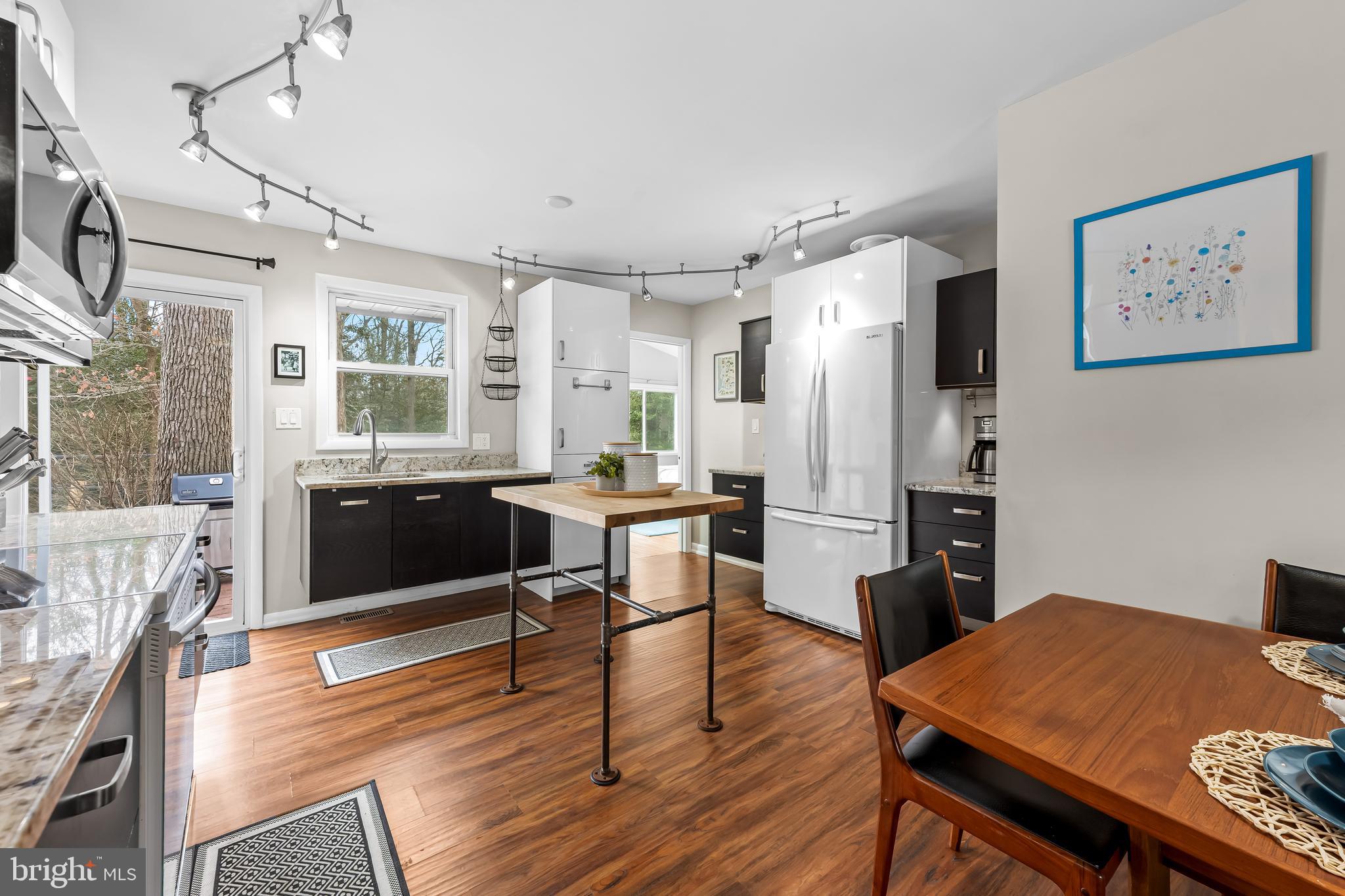 CRESSTON PARK - Residential