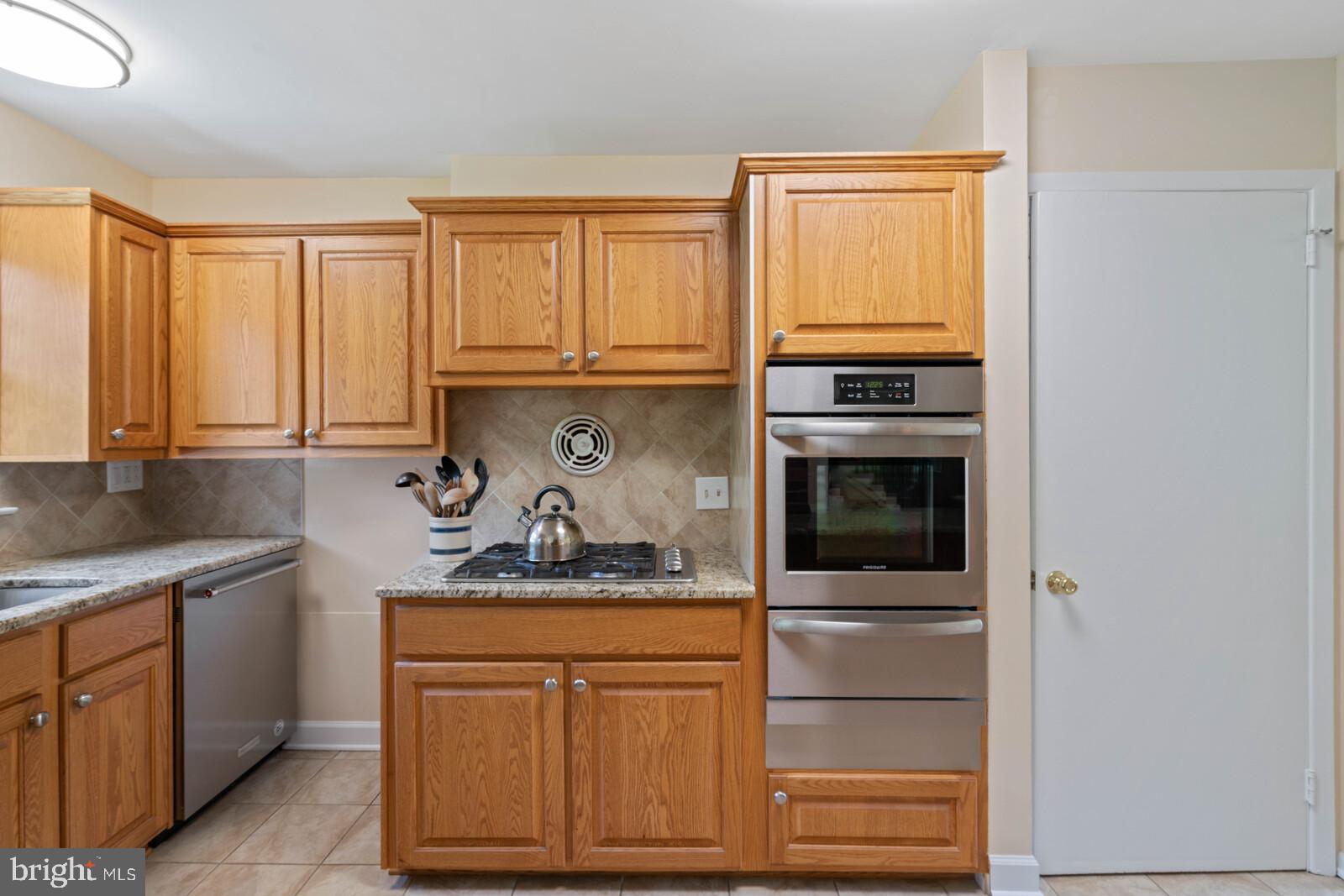 STRATFORD LANDING - Residential