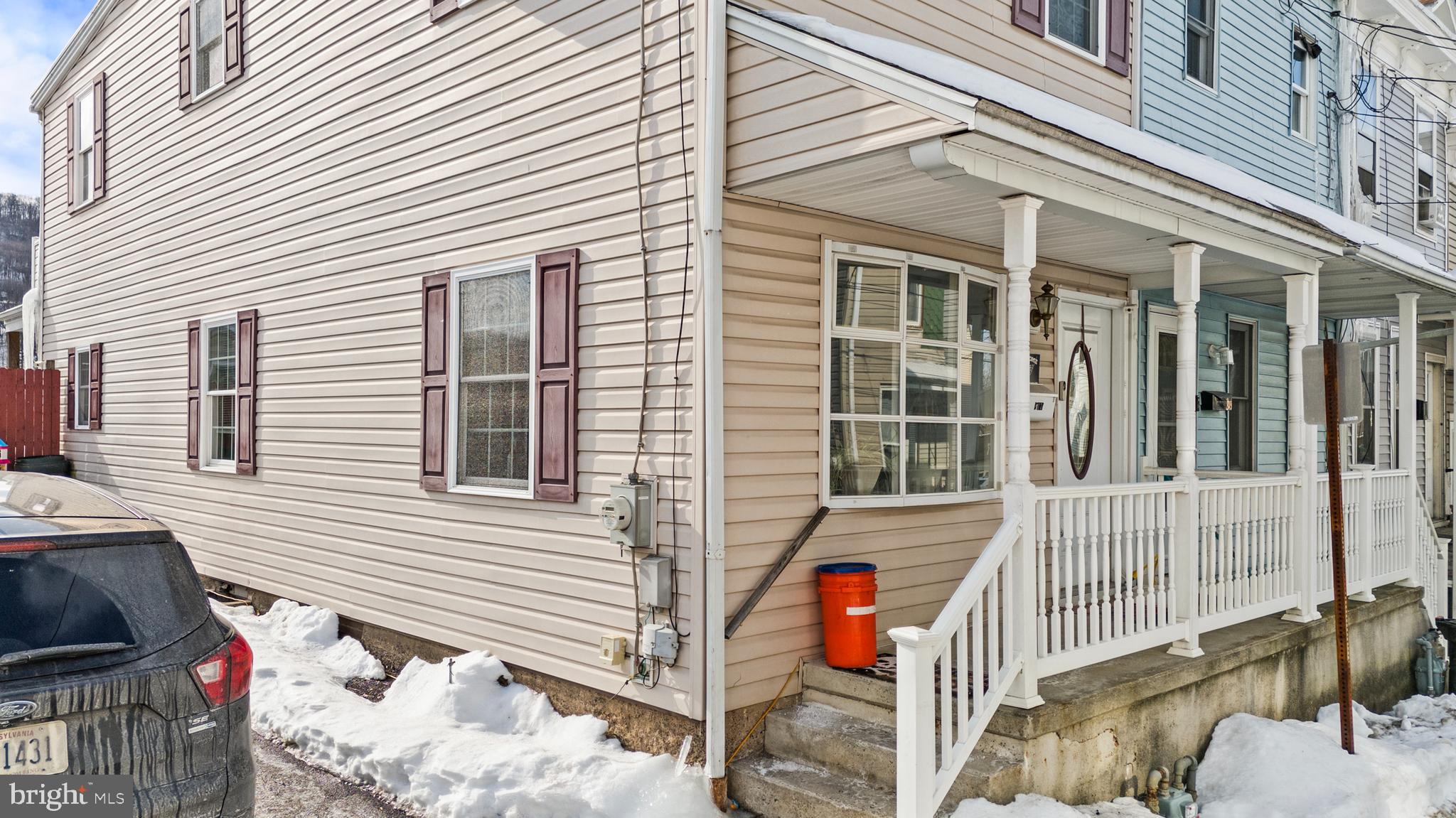 POTTSVILLE - Residential