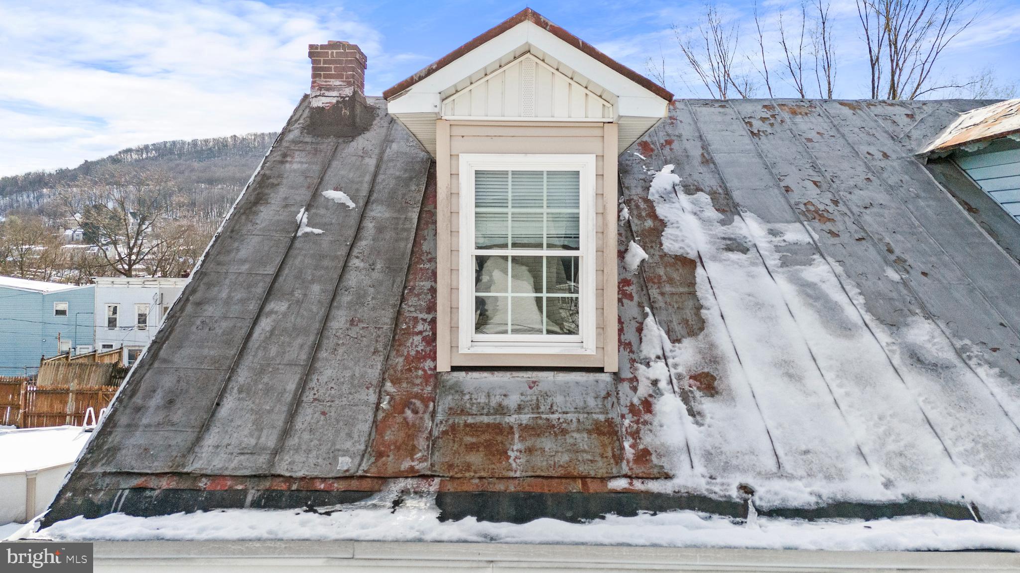 POTTSVILLE - Residential