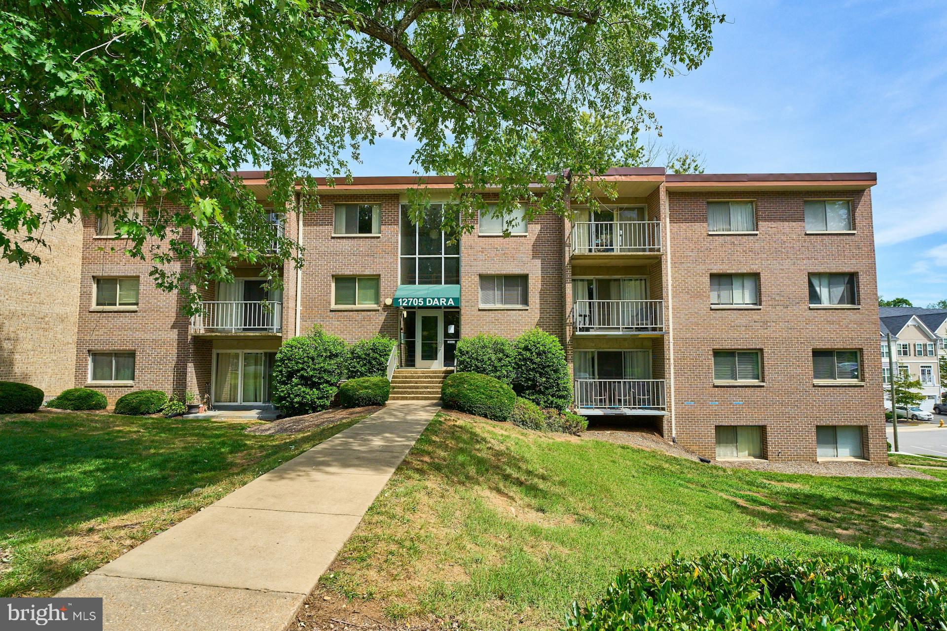 OCCOQUAN RIDGE CONDO - Residential