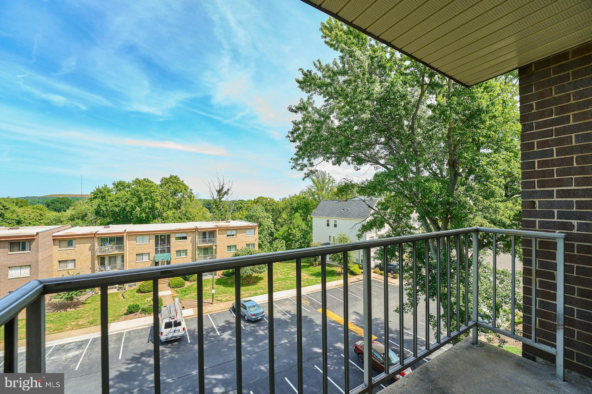 OCCOQUAN RIDGE CONDO - Residential