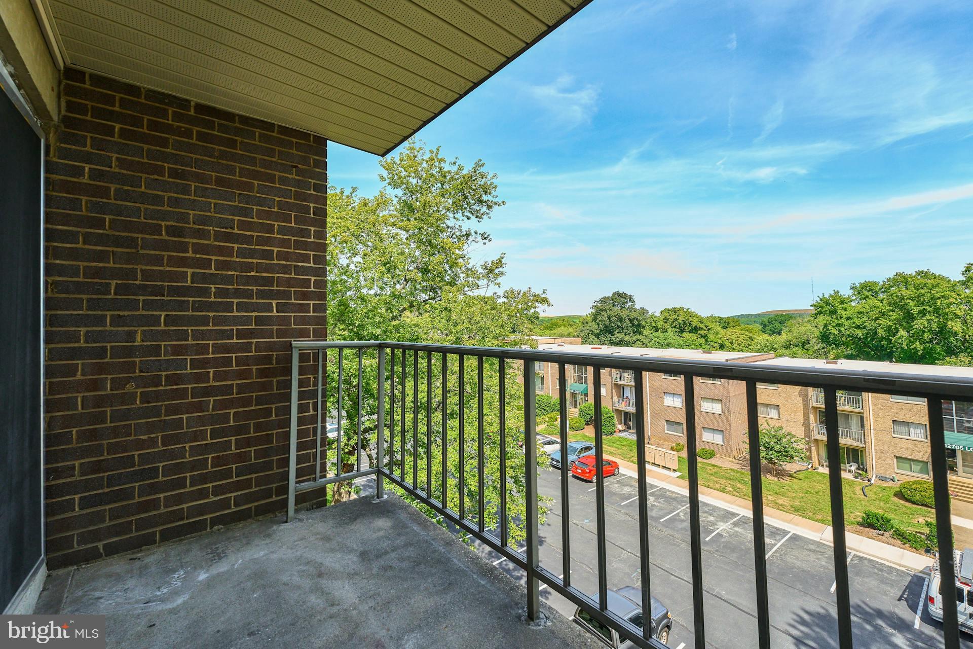 OCCOQUAN RIDGE CONDO - Residential