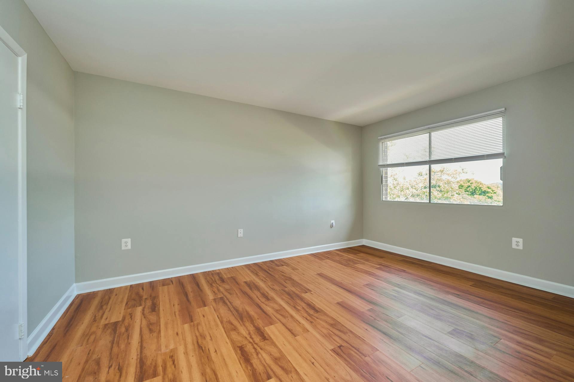 OCCOQUAN RIDGE CONDO - Residential