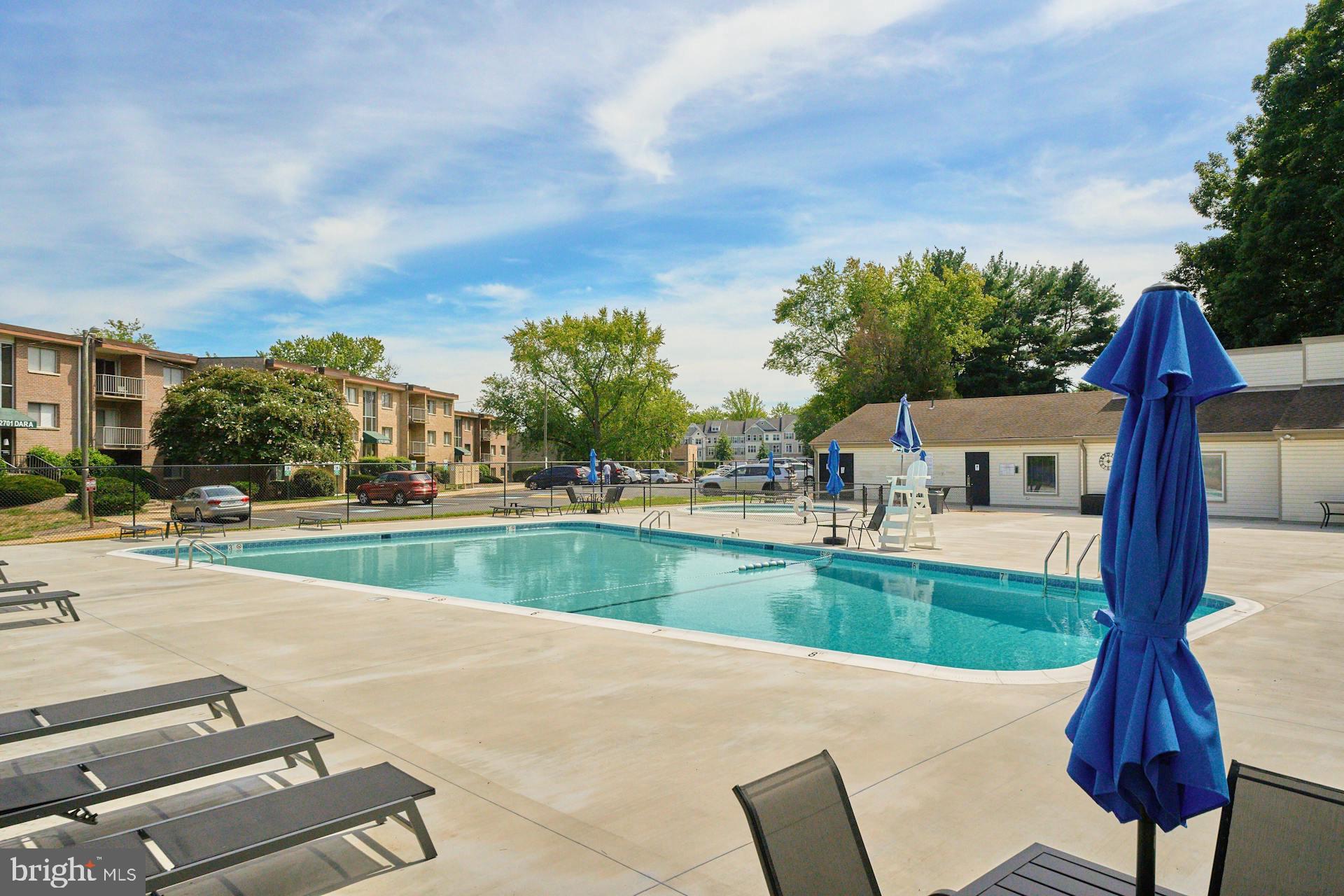 OCCOQUAN RIDGE CONDO - Residential