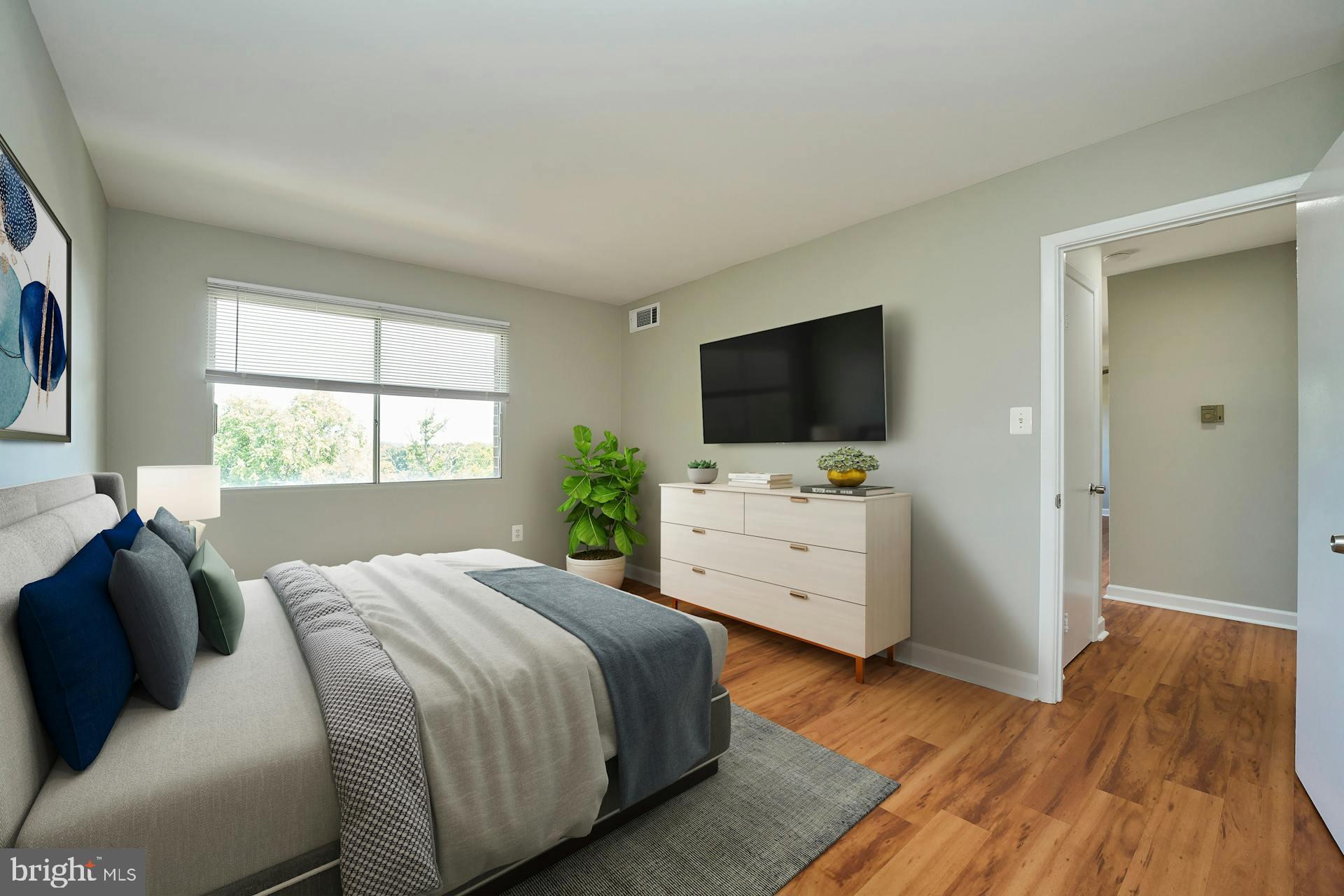 OCCOQUAN RIDGE CONDO - Residential