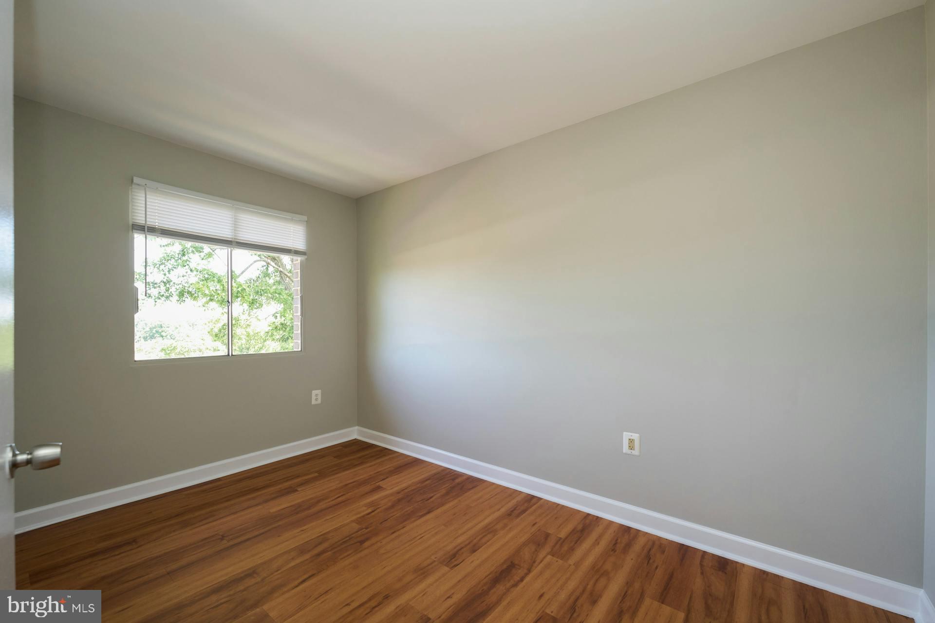 OCCOQUAN RIDGE CONDO - Residential