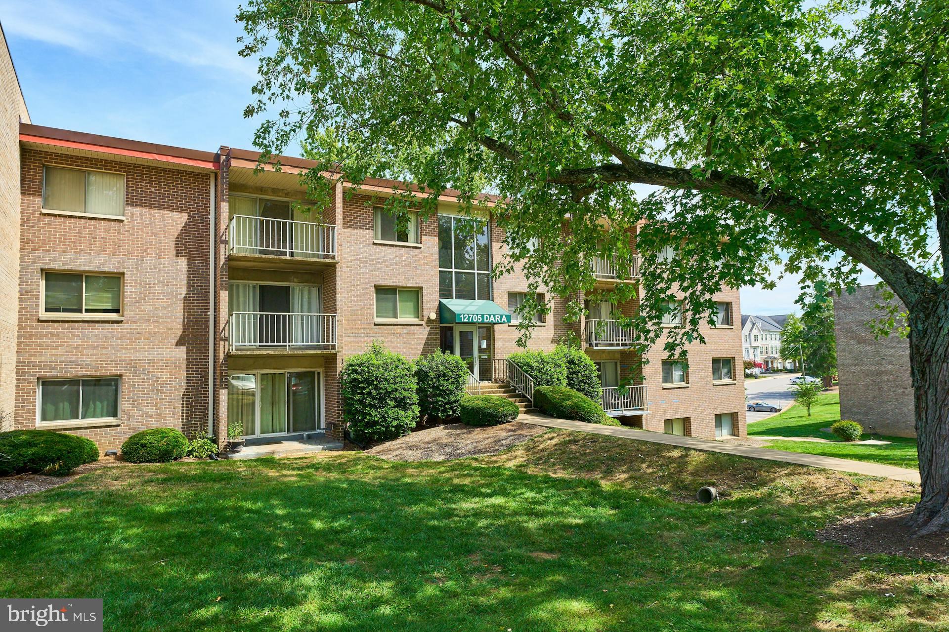 OCCOQUAN RIDGE CONDO - Residential