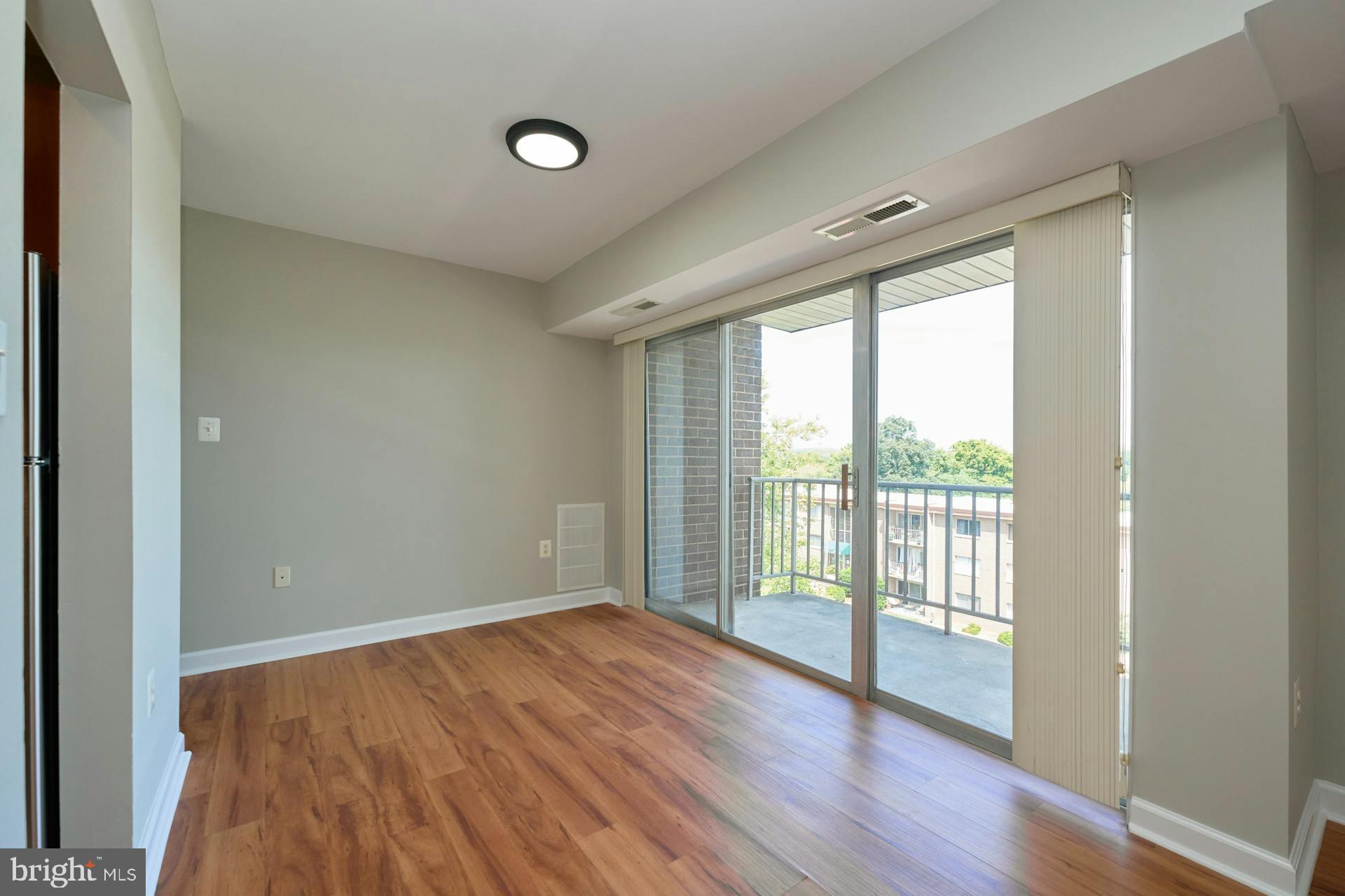 OCCOQUAN RIDGE CONDO - Residential