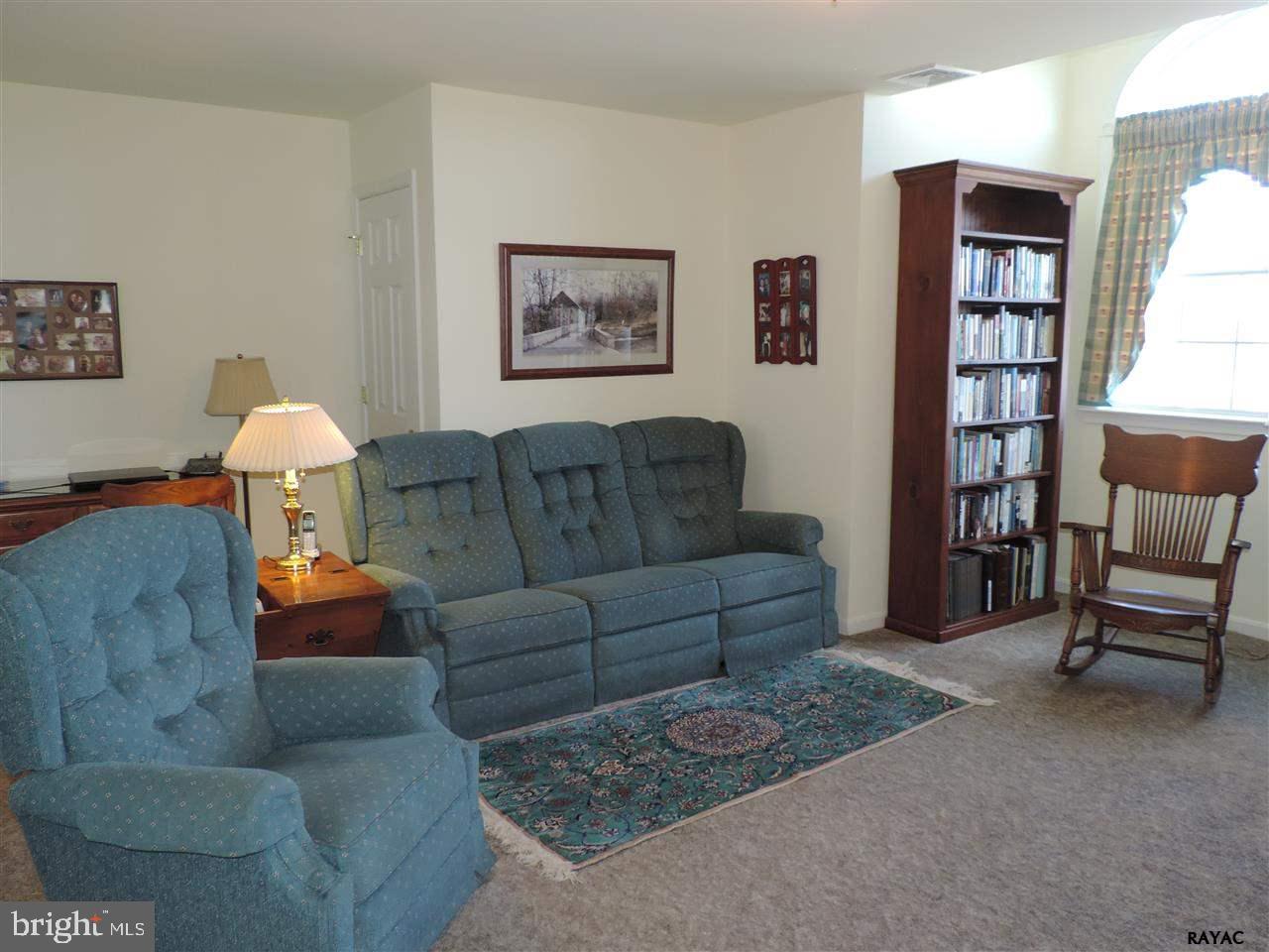 SPRING MEADOWS - Residential