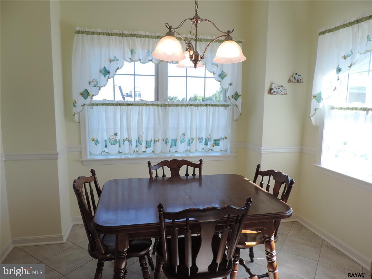 SPRING MEADOWS - Residential