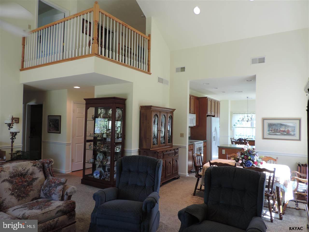SPRING MEADOWS - Residential
