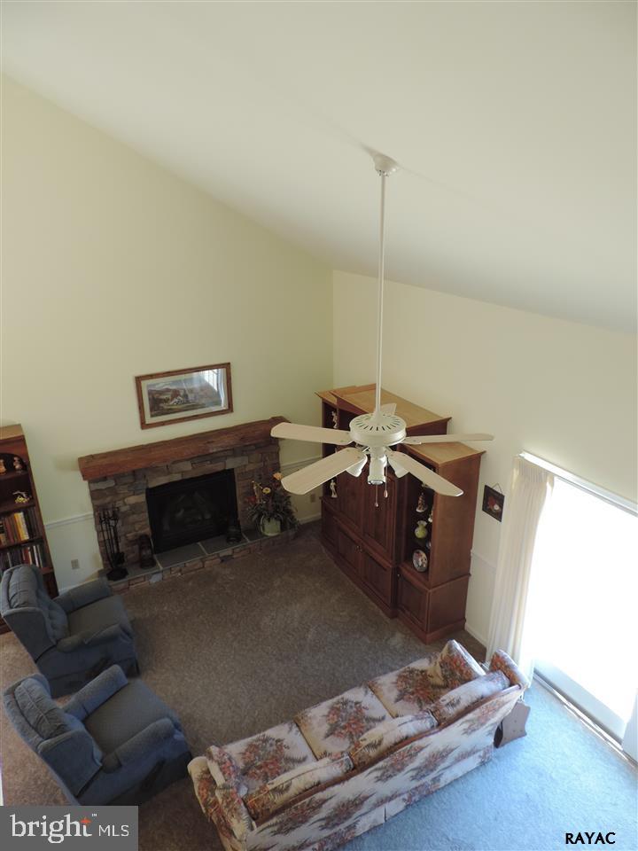 SPRING MEADOWS - Residential
