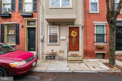 Townhouse For Rent - 1717 Webster Street<br/> PHILADELPHIA, PA 19146