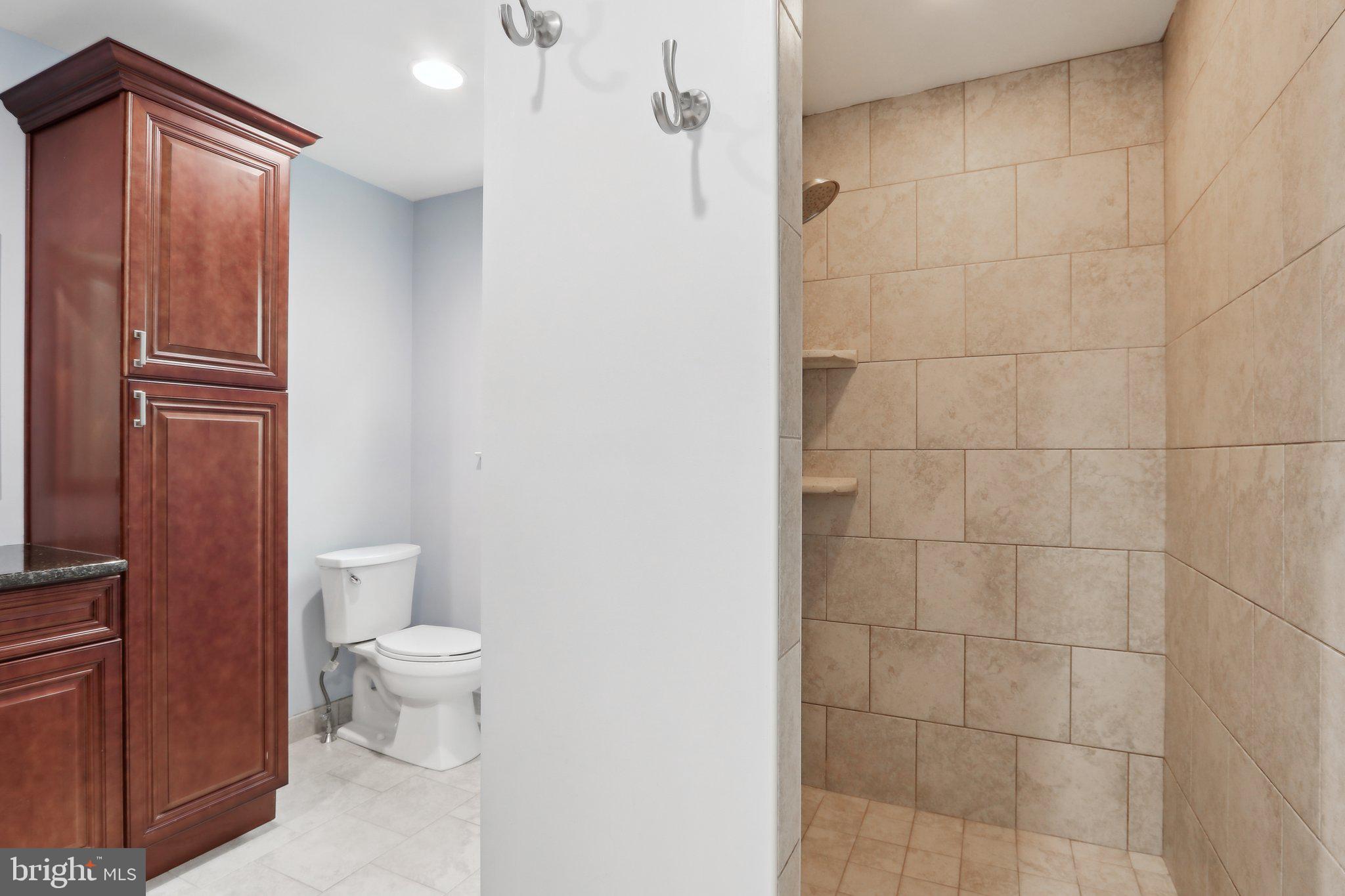 FORT WASHINGTON - Residential