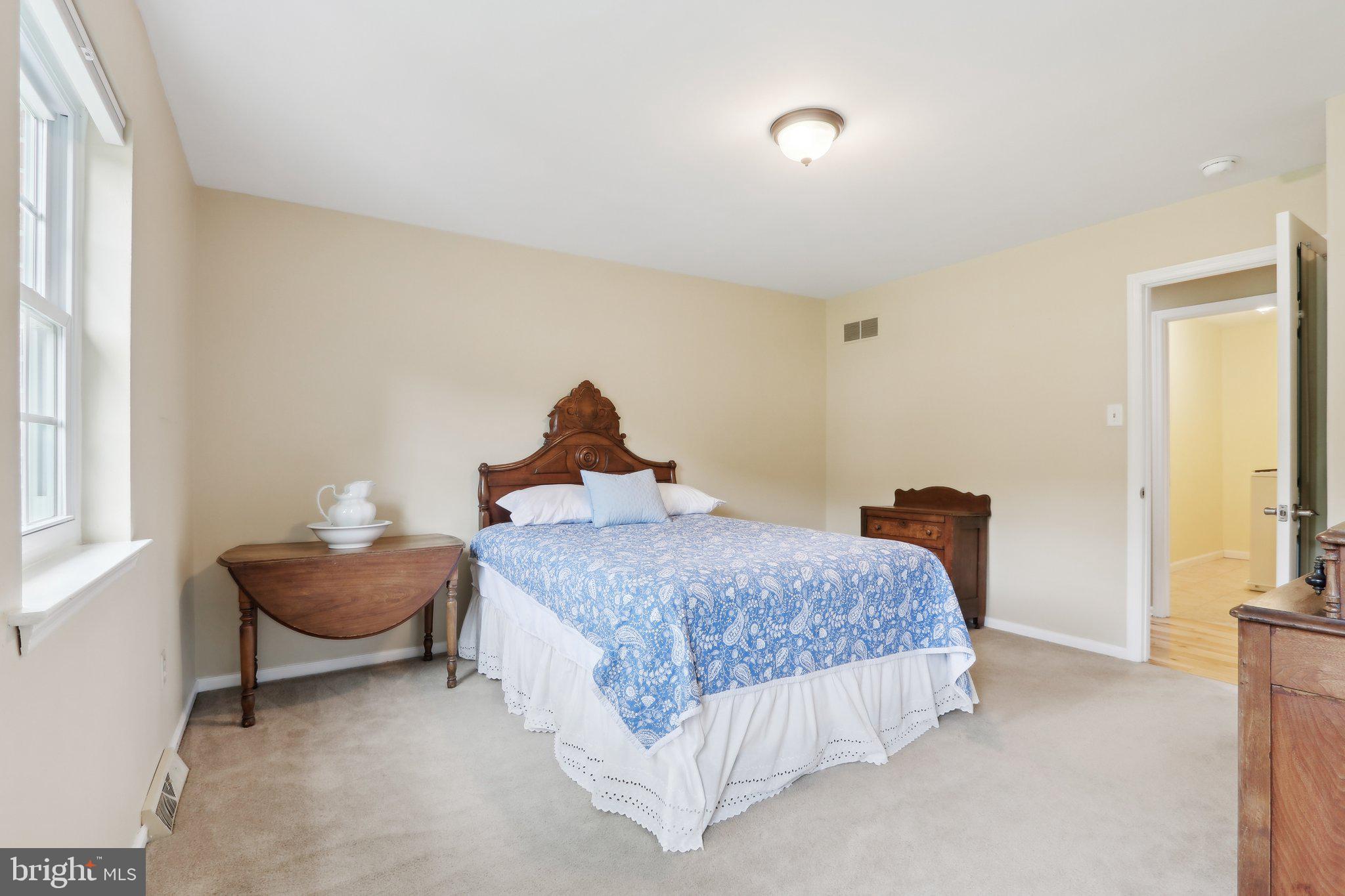 FORT WASHINGTON - Residential