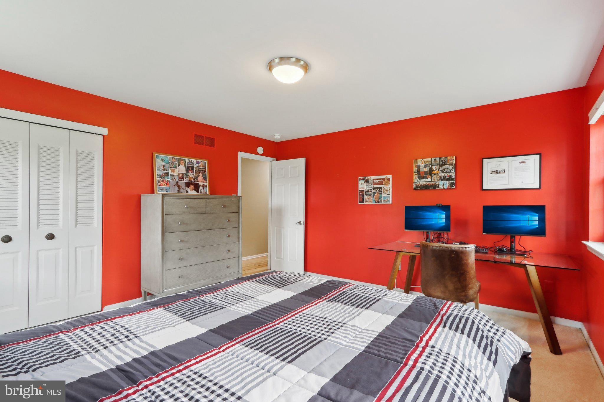 FORT WASHINGTON - Residential