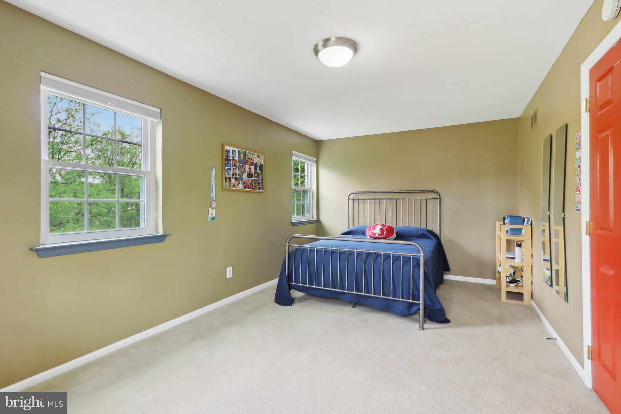 FORT WASHINGTON - Residential