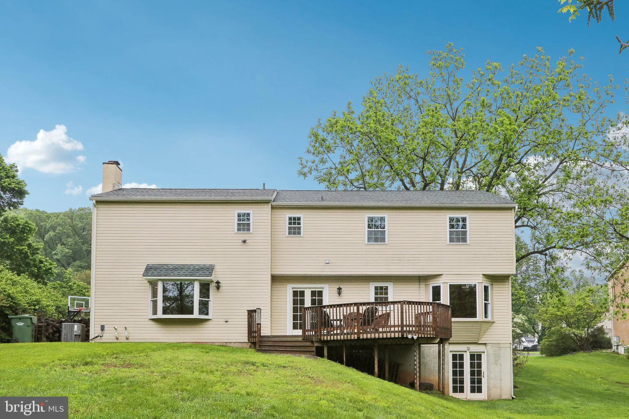 Fort Washington, Pennsylvania 19034, United States, 4 Bedrooms Bedrooms, ,3 BathroomsBathrooms,Residential,Contingent,130045