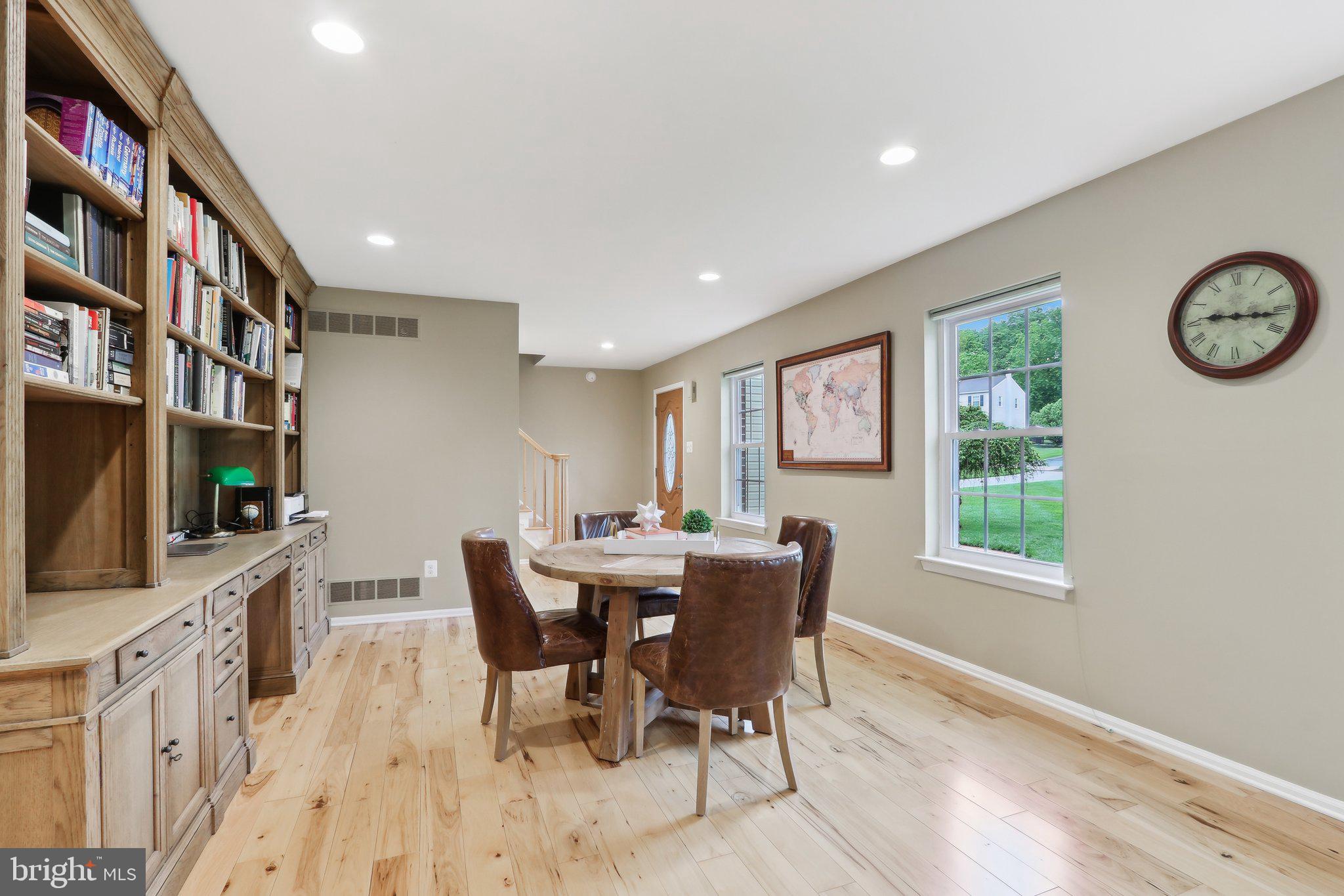 FORT WASHINGTON - Residential