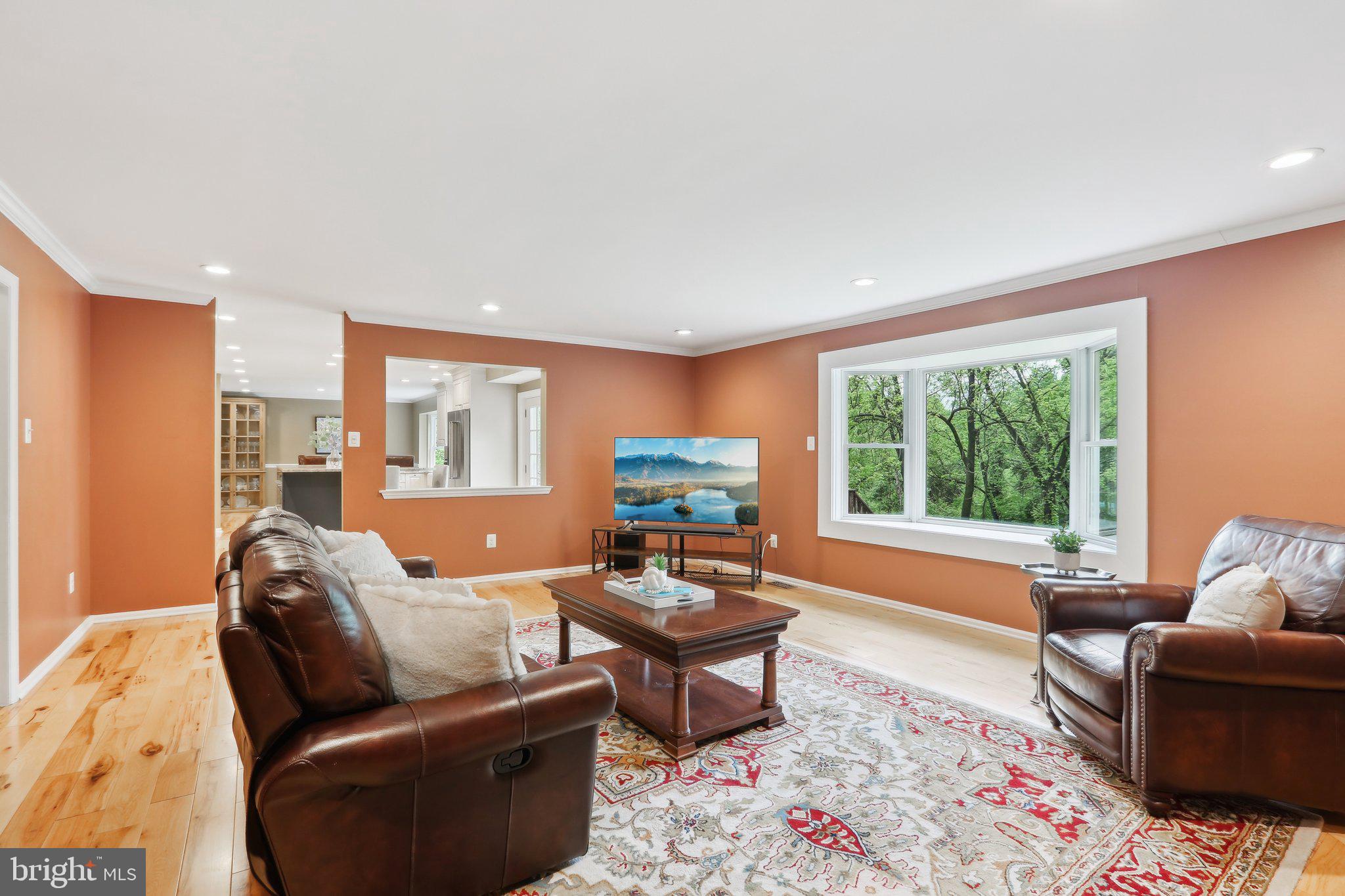 FORT WASHINGTON - Residential