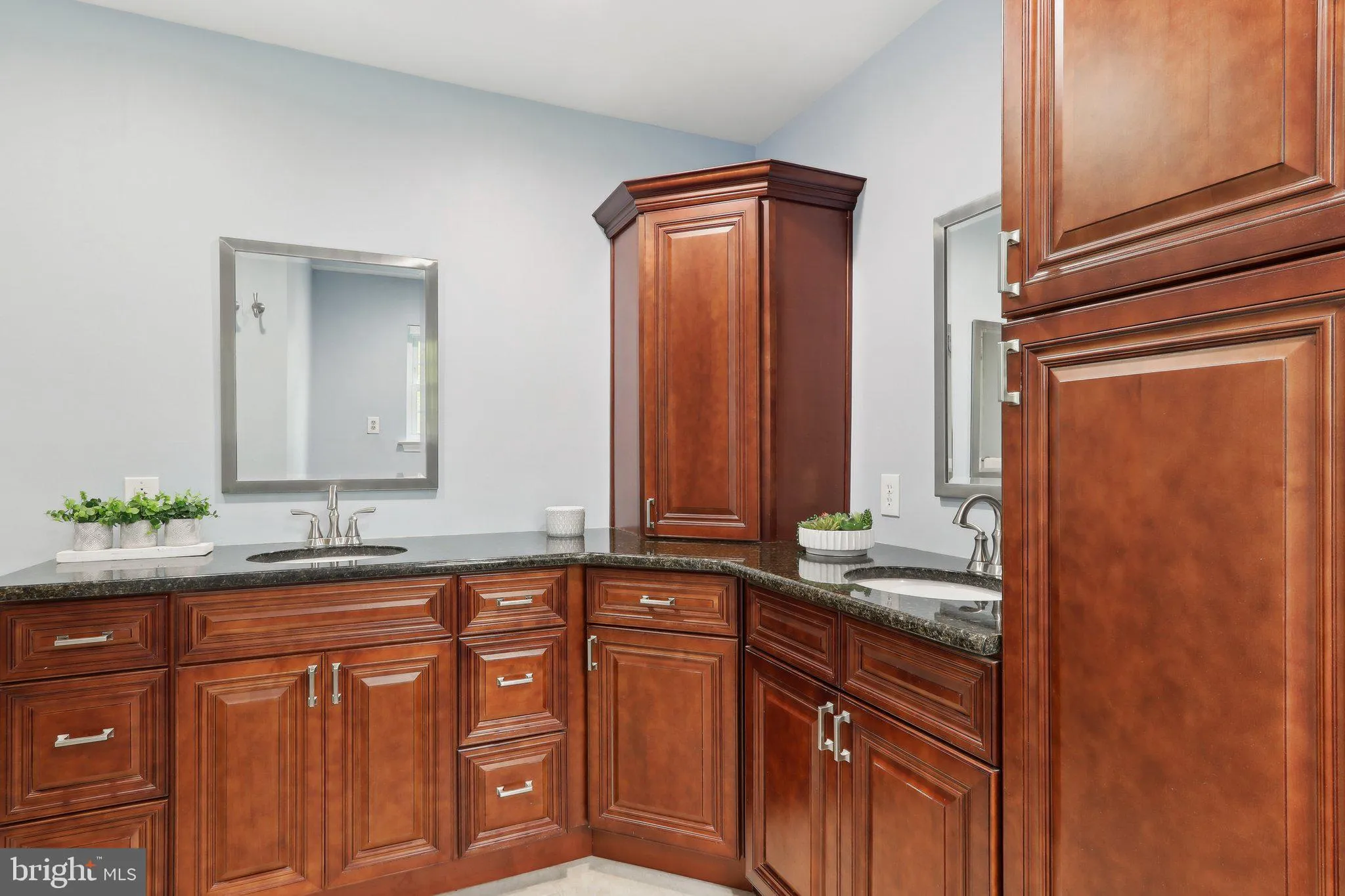 Fort Washington, Pennsylvania 19034, United States, 4 Bedrooms Bedrooms, ,3 BathroomsBathrooms,Residential,Contingent,130045