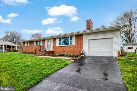 8909 Hill Place, Manassas, VA 20110 - MLS#: VAMN2010410